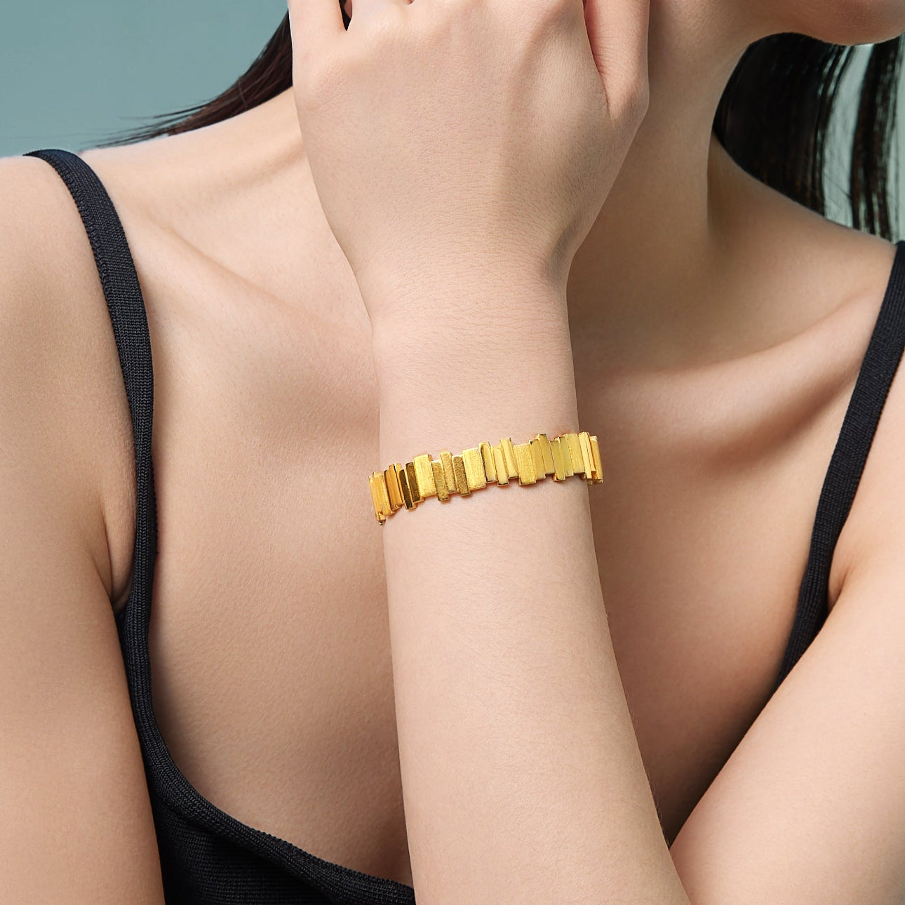 "ZHOU LIU FU X Johnny Huang"  24K Gold Bangle Bracelet  48-62g A1011584