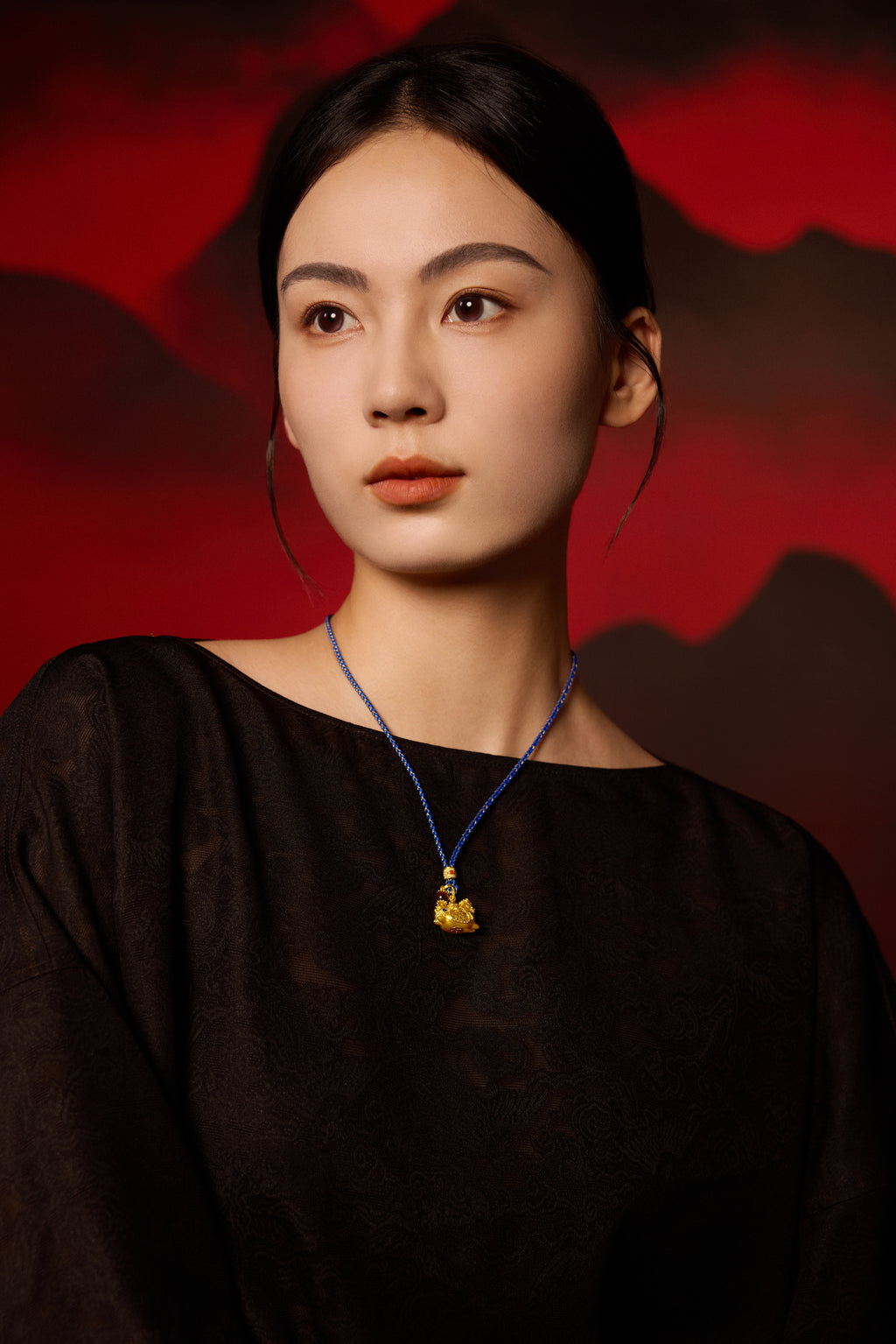 "Chinese Culture Collection - Dan Qing" 24K Gold Pendant Braided Rope Diamond 0.0024ct Tiger's-eye 6-6.5mm    Horse 14.5-17g W0436247