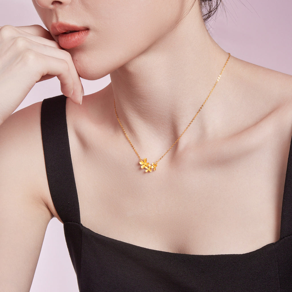 999 24K Gold Pendant Necklace Flower 3.85-4.15g A0611671