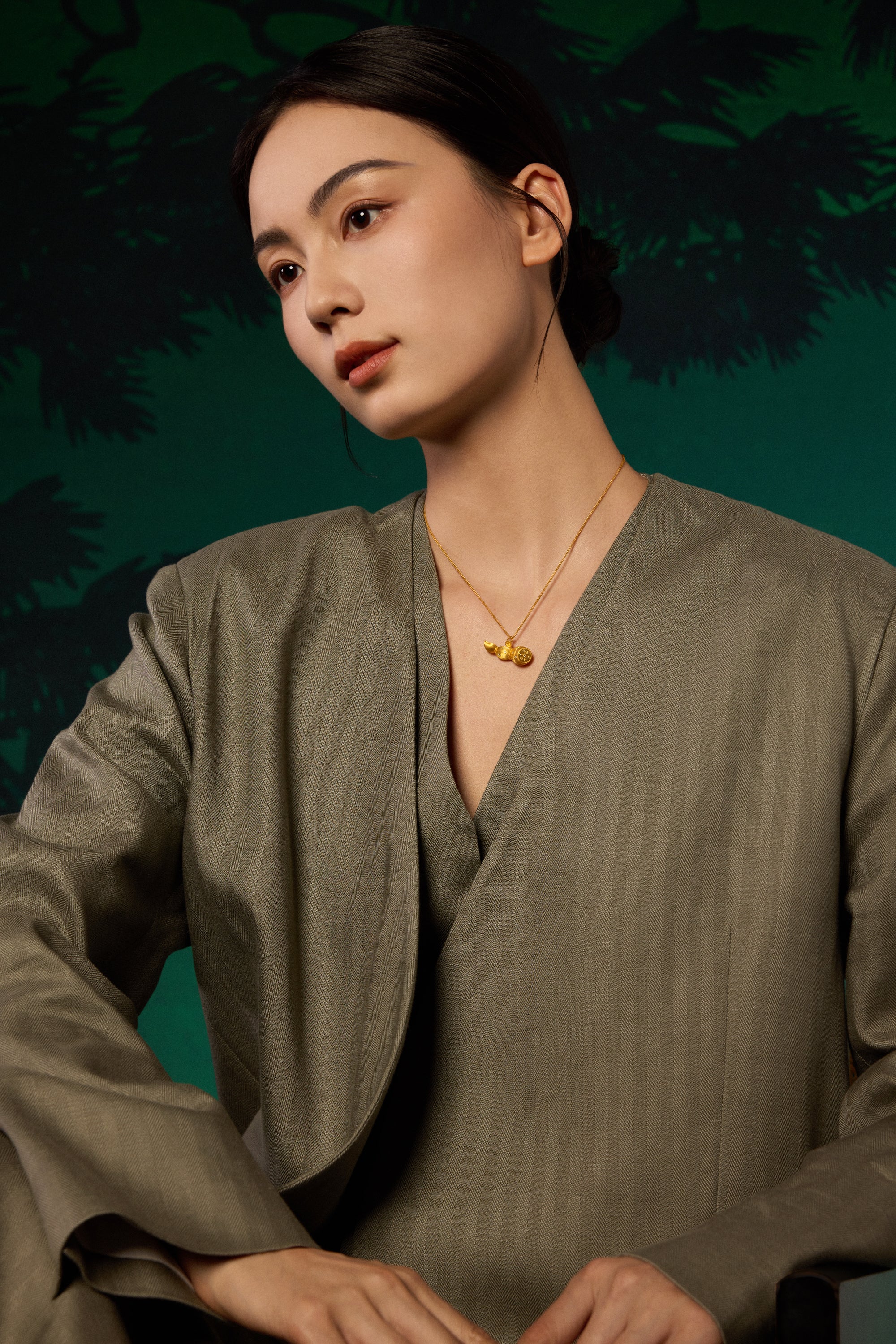 "Chinese Culture Collection - Dan Qing" 24K Gold Pendant Necklace Diamond 0.0073ct 0 0 Lotus Root 10.5-13.5g W0636432