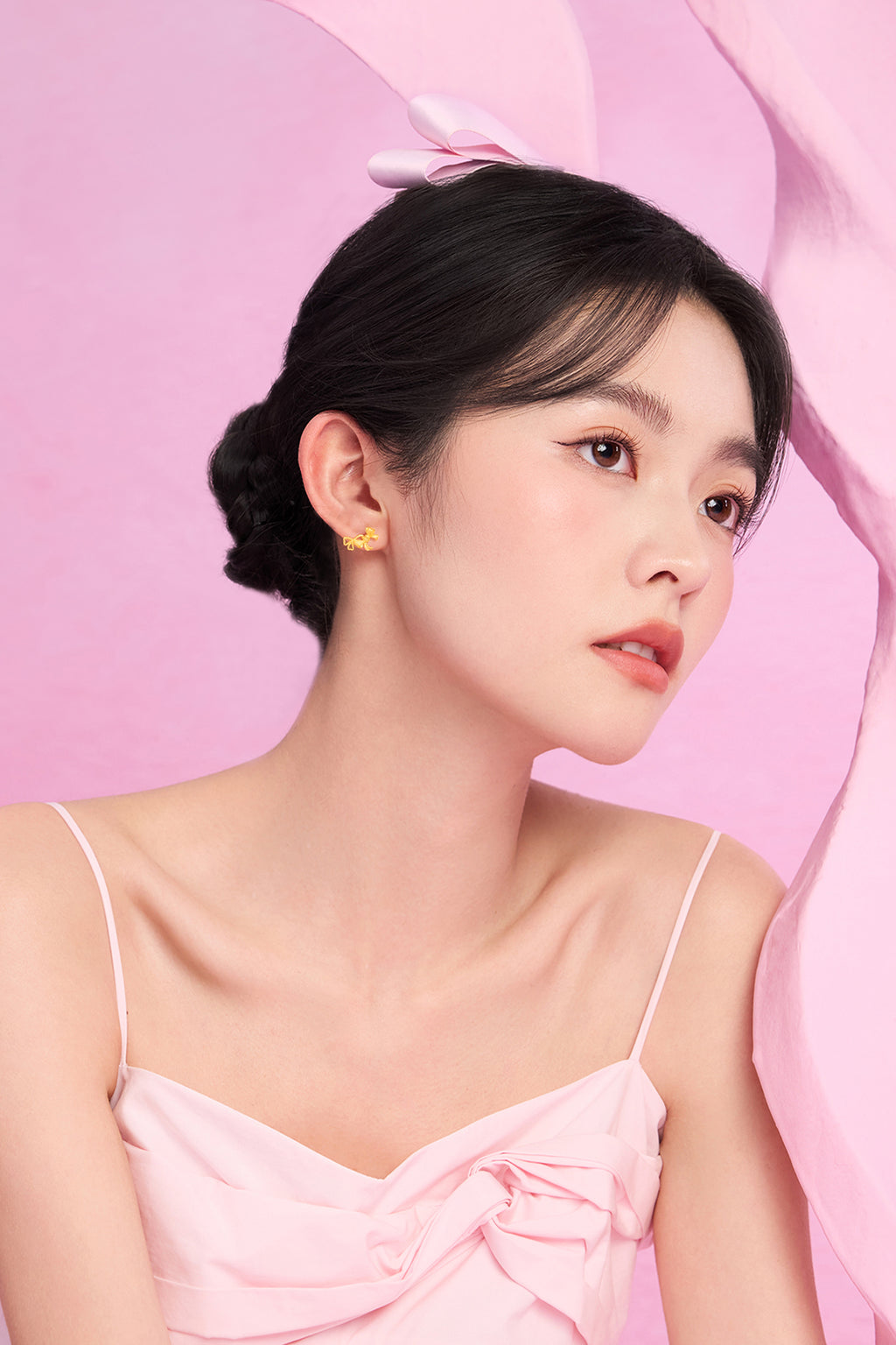 "Girl's Worries" 24K Gold Earrings Bow 1.55-1.95g A0915496