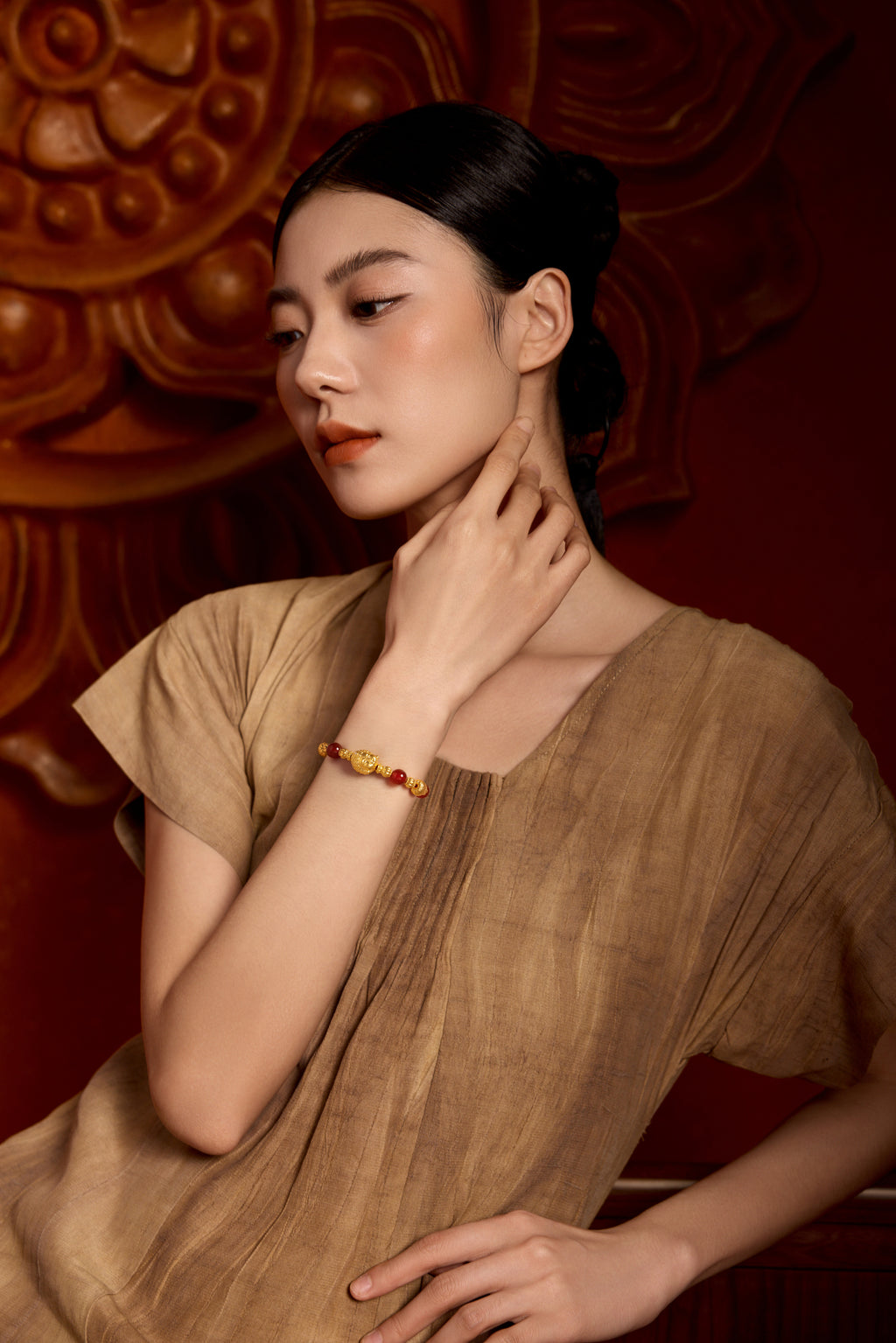 "Jiuhua Mountain" 24K Gold Beaded Bracelet Agate Buddha Sculpture 8-8.5mm 18cm J1935521