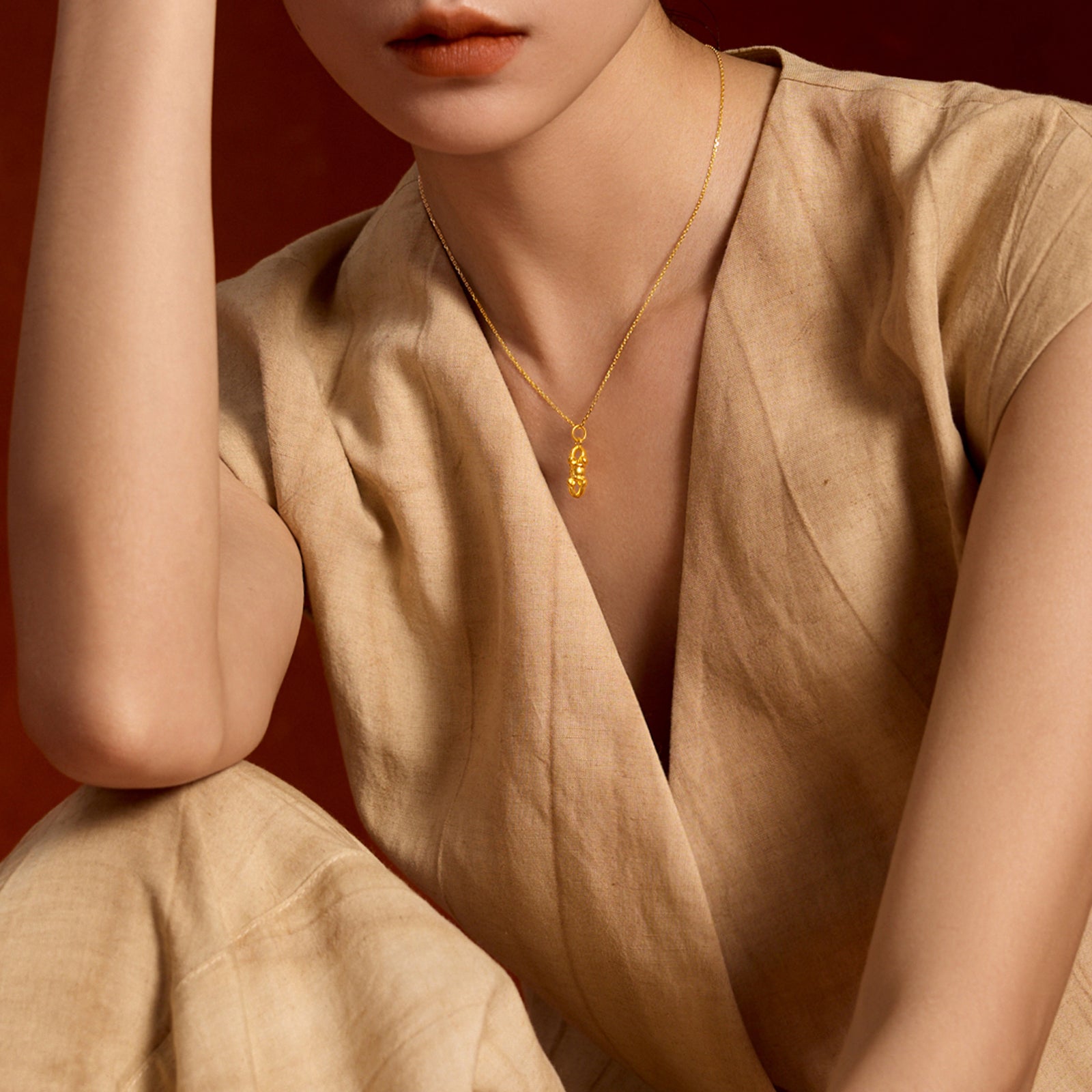 'Jiuhua Mountain' 24K Gold Pendant Vajra A0415255