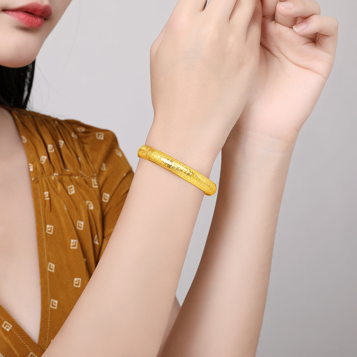 999 24K Gold Bangle Bracelet Fu 33-36g AA107522