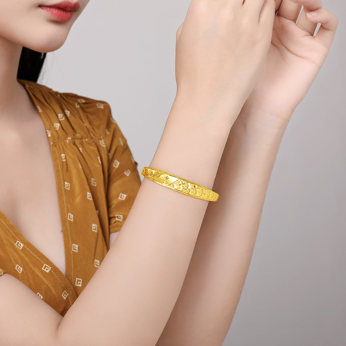 999 24K Gold Bangle Bracelet Phoenix 38-41g AA107521