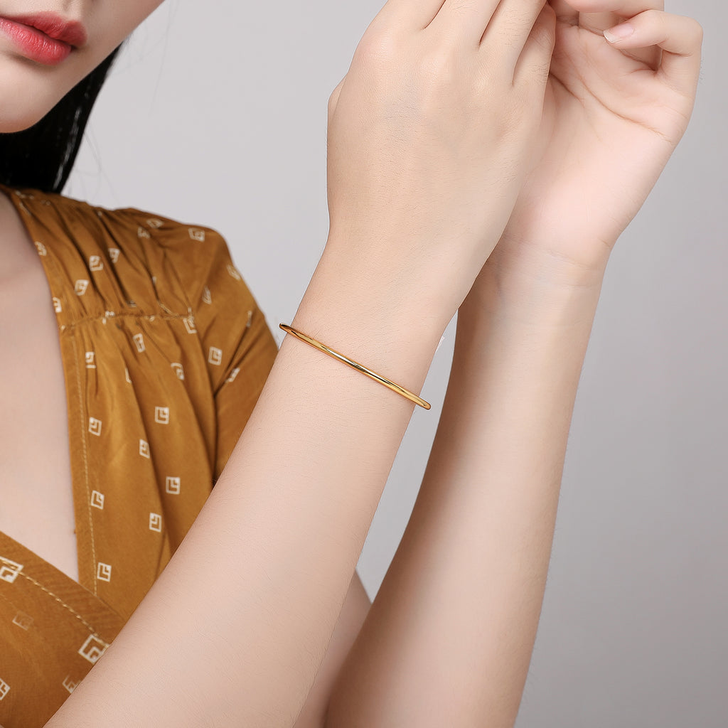 999 24K Gold Bangle Bracelet 9.2-9.8g AB107536