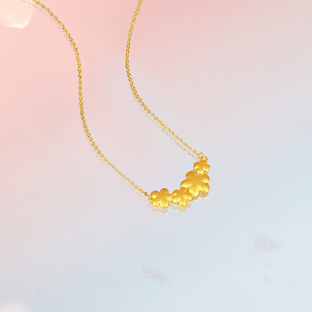 999 24K Gold Pendant Necklace Flower 3.44-3.84g A0612986