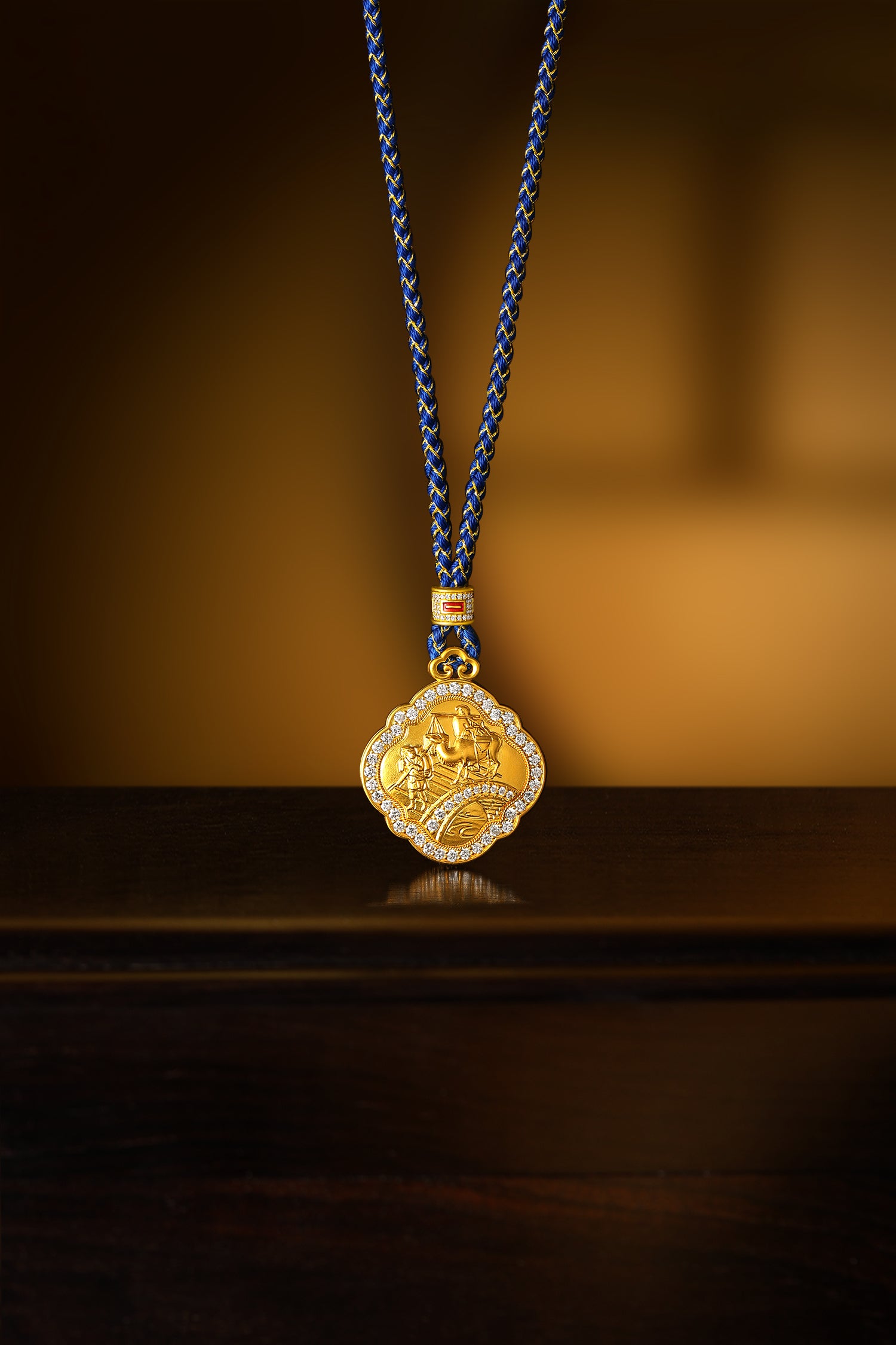 "Chinese Culture Collection - Dan Qing" 24K Gold Pendant Braided Rope Diamond 0.0081ct Along the River During the Qingming Festival 17-23g W0436654