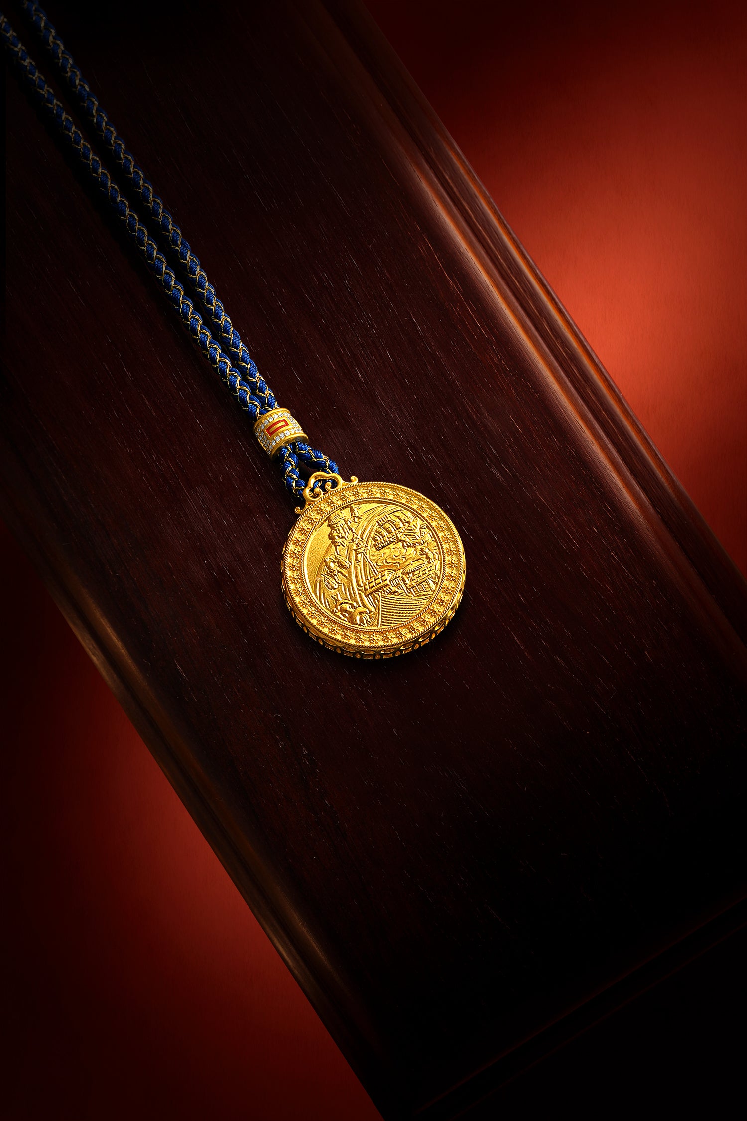 "Chinese Culture Collection - Dan Qing" 24K Gold Pendant Braided Rope Diamond 0.0018ct Along the River During the Qingming Festival 24.8-28.8g W0436580
