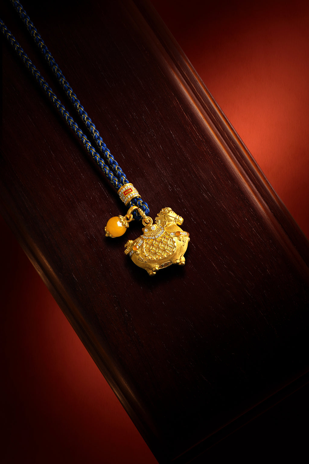 "Chinese Culture Collection - Dan Qing" 24K Gold Pendant Braided Rope Diamond 0.0026ct Amber 6-6.5mm Horse 16-18.55g W0436254