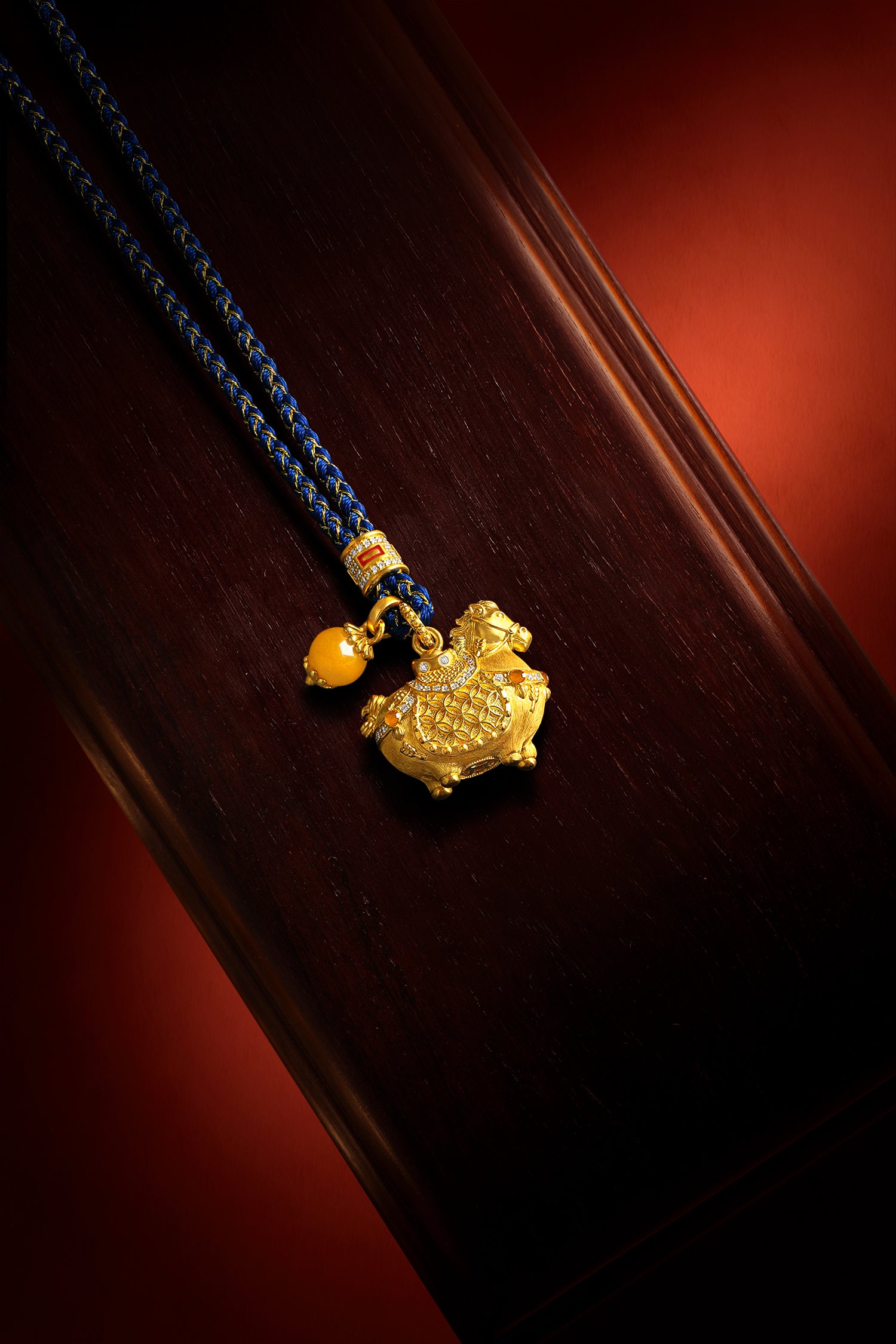 "Chinese Culture Collection - Dan Qing" 24K Gold Pendant Braided Rope Diamond 0.0026ct Amber 6-6.5mm Horse 16-18.55g W0436254