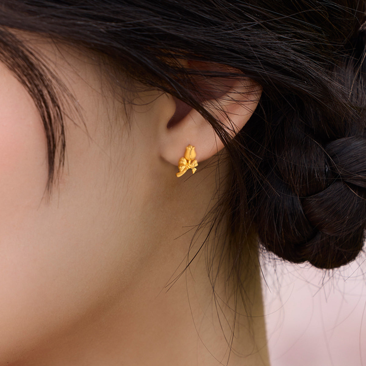 “Dream in the Garden” 24K Gold Earrings Flower 1.9-2.1g A0915129
