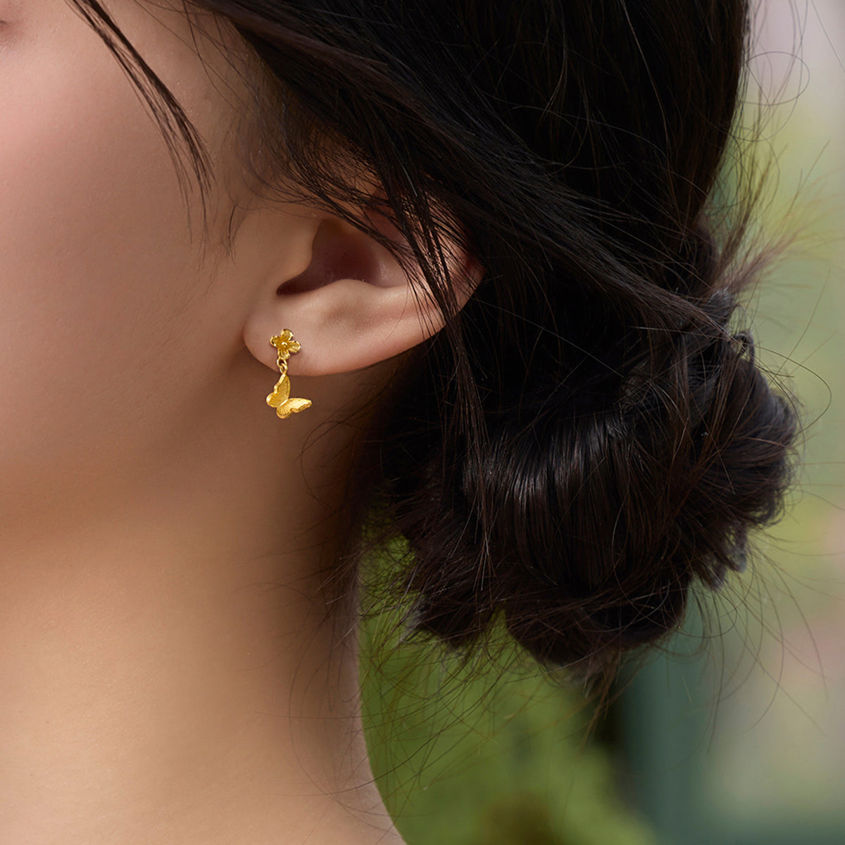 “Dream in the Garden” 24K Gold Earrings Flower 1.45-1.65g A0914969