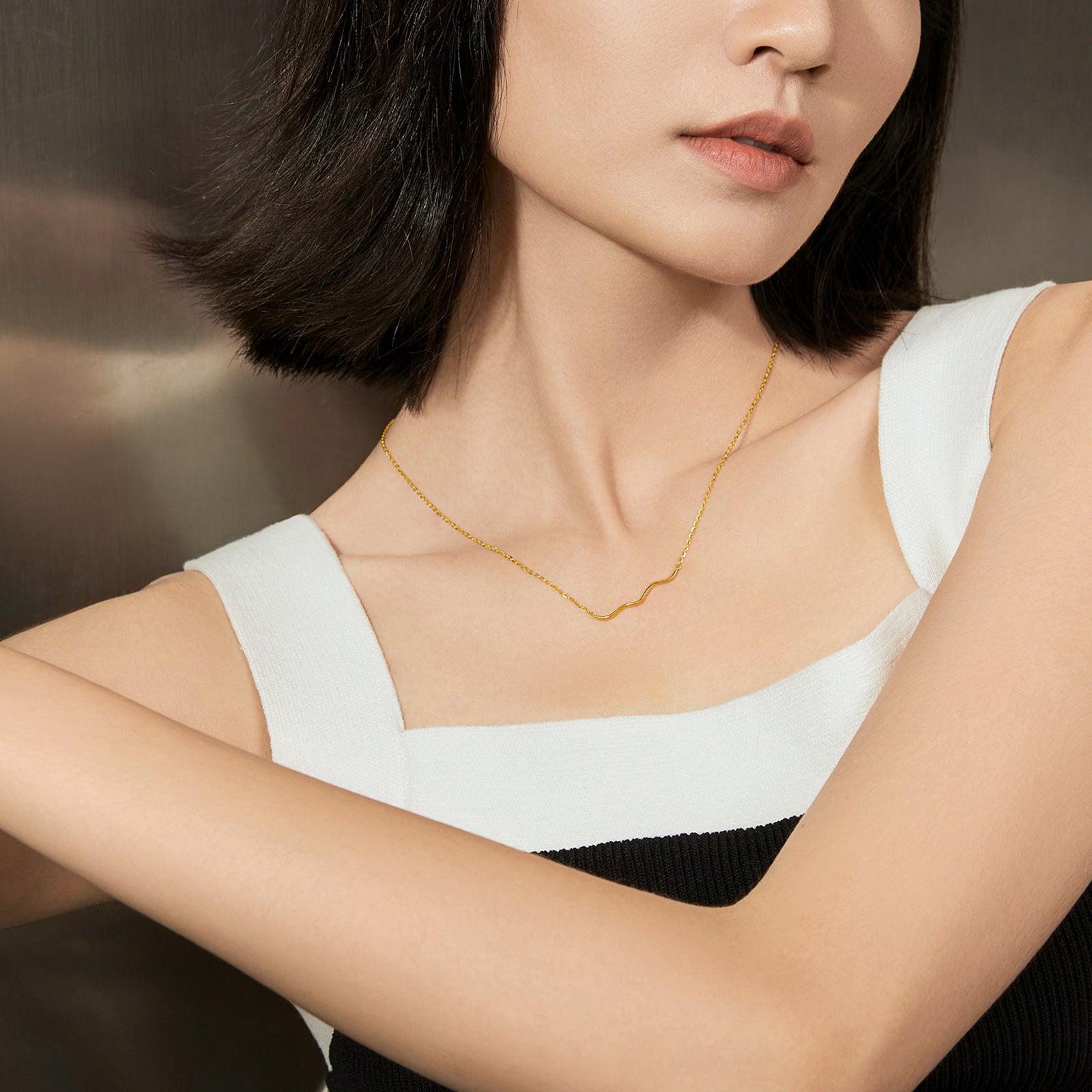 "Infinite" 24K Gold Pendant Necklace 2.55-2.85g A0610837