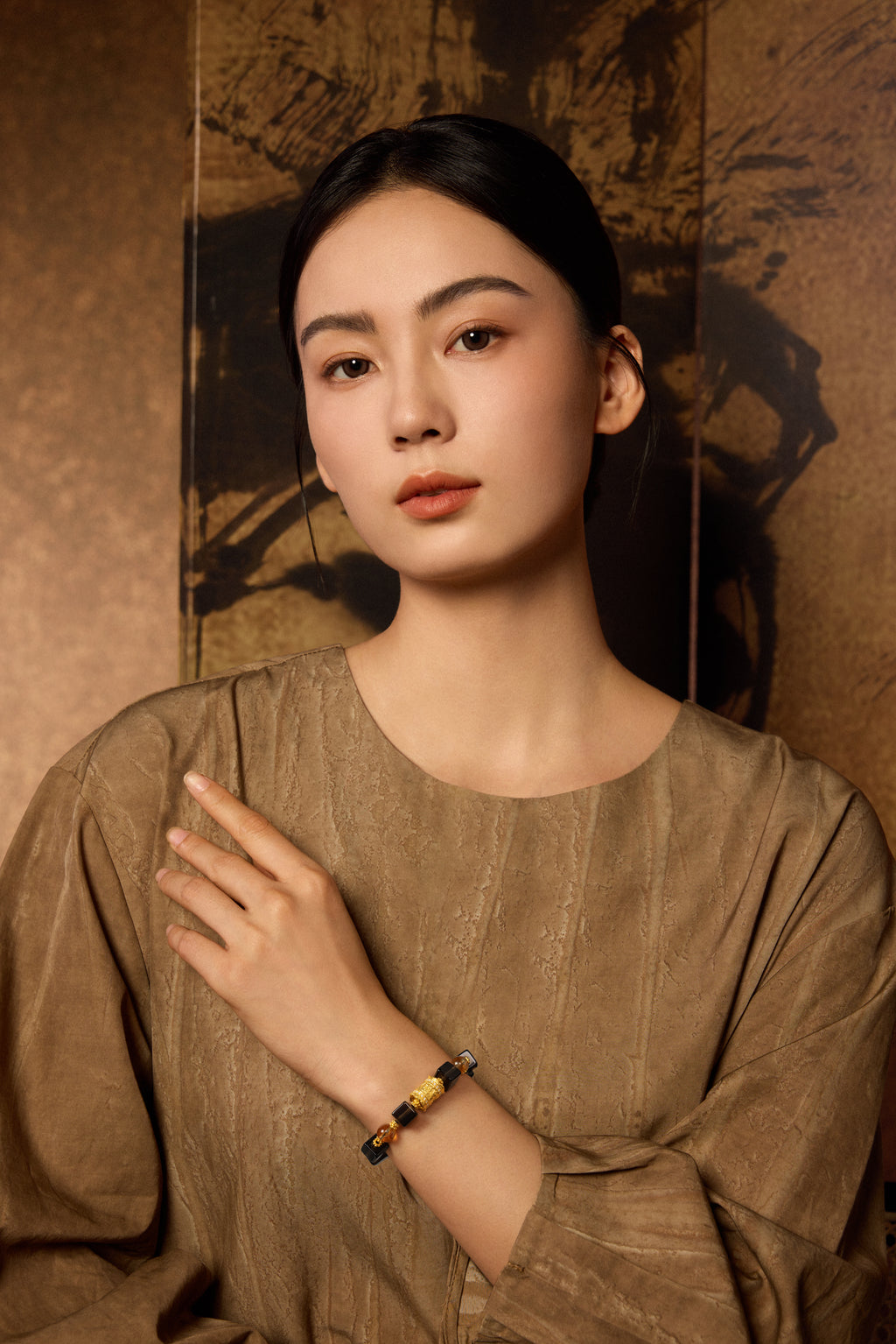 "Chinese Culture Collection - Dan Qing" 999 24K Gold Beaded Bracelet Crystal 8.4-8.9*8.3-8.8mm Diamond 0.005 Citrine 8.5-10.5g J1950068
