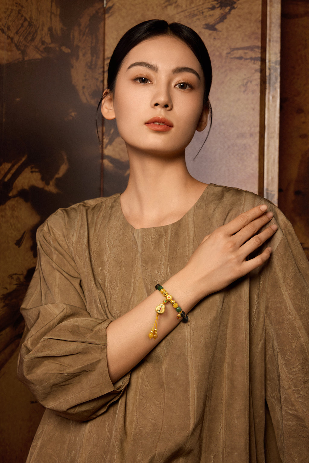 "Chinese Culture Collection - Dan Qing" 999 24K Gold Beaded Bracelet Crystal 7-7.5*6.1-6.6mm Ruby 0.013ct Hetian Jade 6.5-7.0*3.5-4mm Gourd 7.2-10.2g J1950065