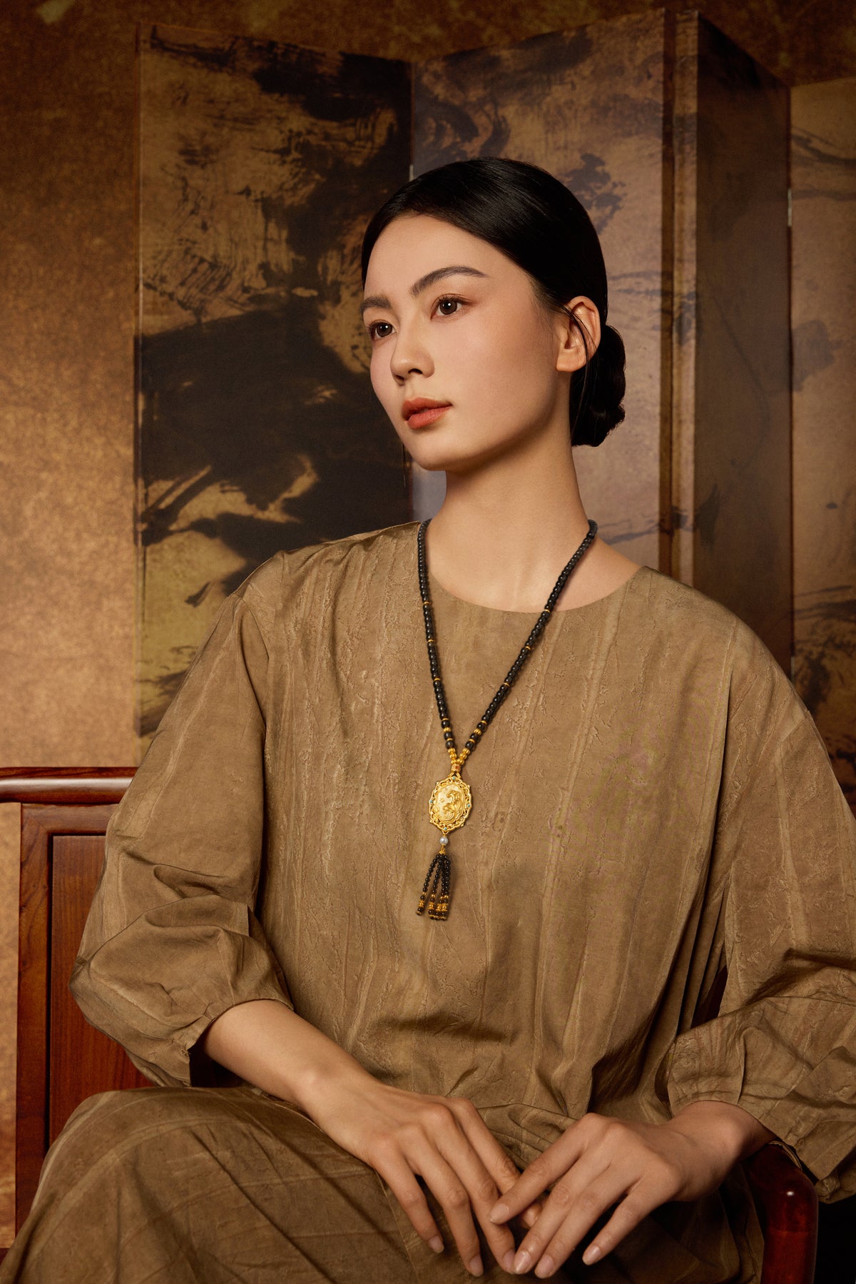 "Chinese Culture Collection - Dan Qing" 999 24K Gold Pendant Necklace Crystal 6-6.5*4.8-5.3mm Crystal 3-3.5mm Diamond 5.5-6mm 44-49g J0649942