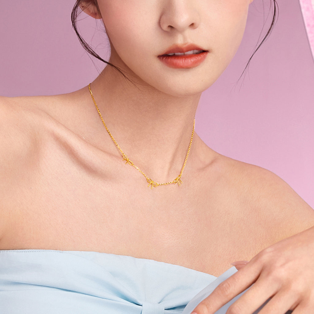 "Girl's Worries" 24K Gold Pendant Necklace Bow 3.16-3.56g A0615486
