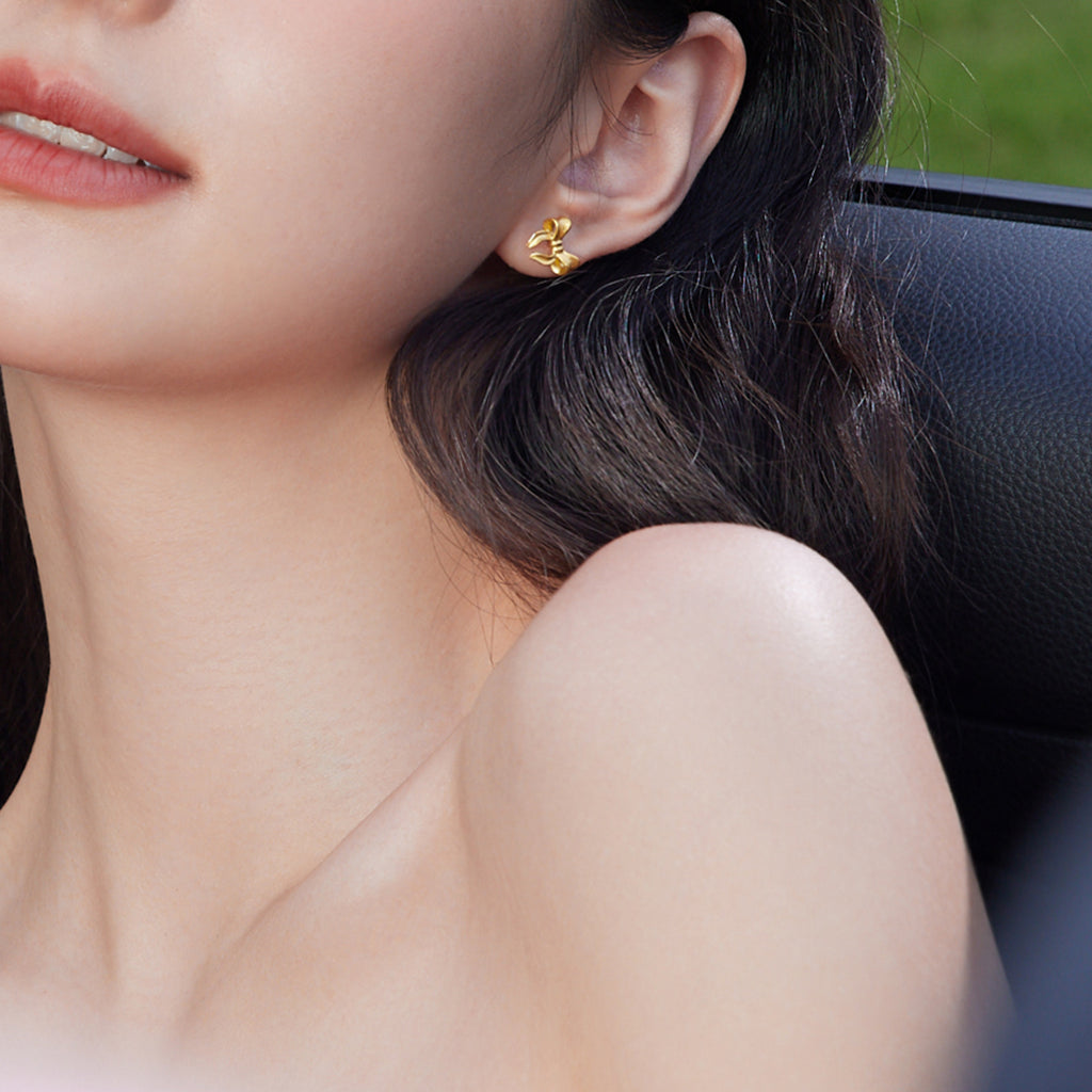 "Fugitive Princess" 999 24K Gold Earrings Bow 2.8-3.2g A0912628