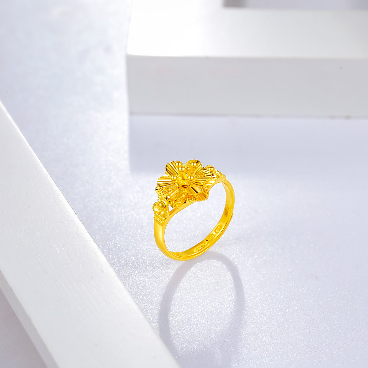 999 24K Gold Ring Flower 4-4.6g AB012629