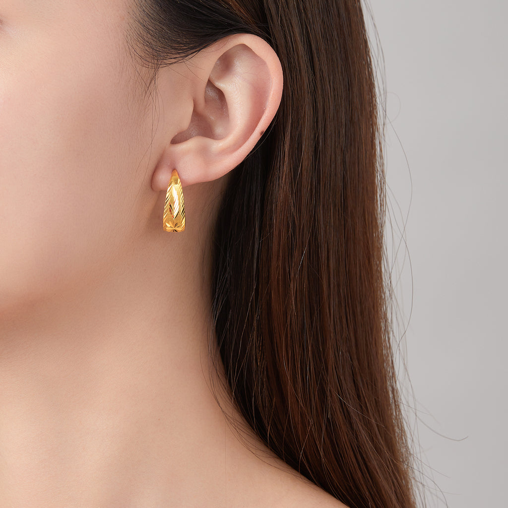 999 24K Gold Earrings 3-3.3g AA090834