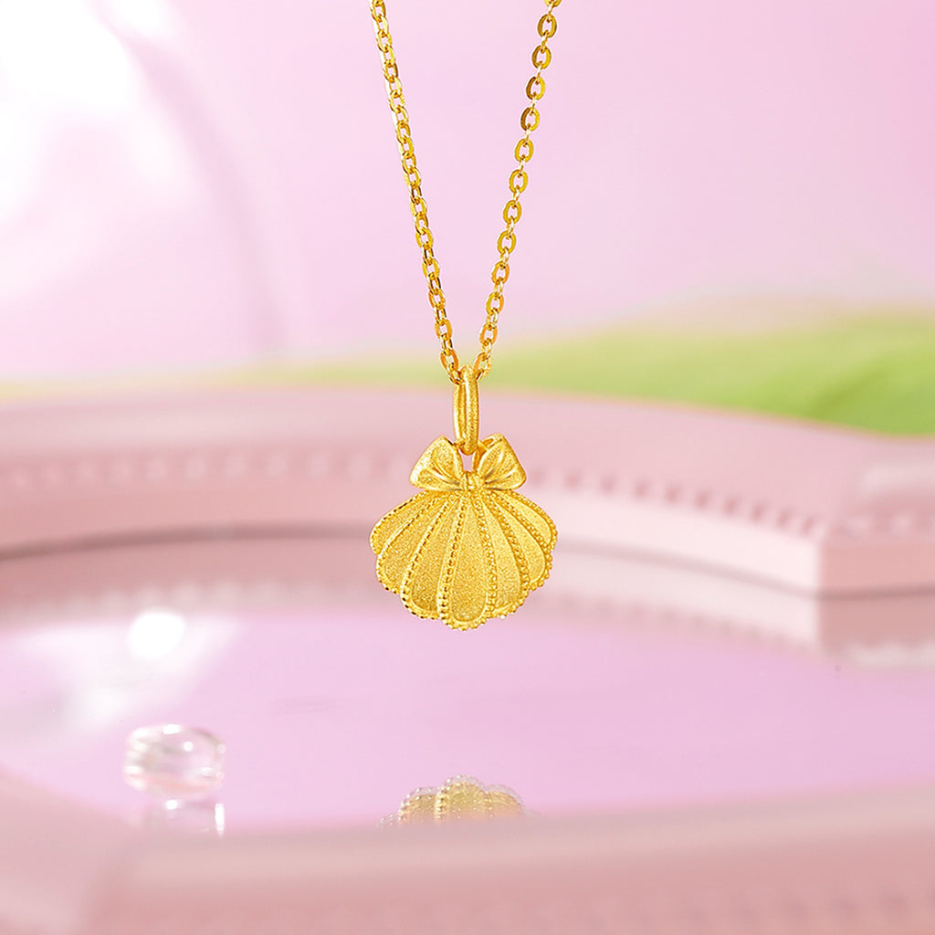 "Fugitive Princess" 999 24K Gold Pendant Shell 1.8-2.1g A0412630