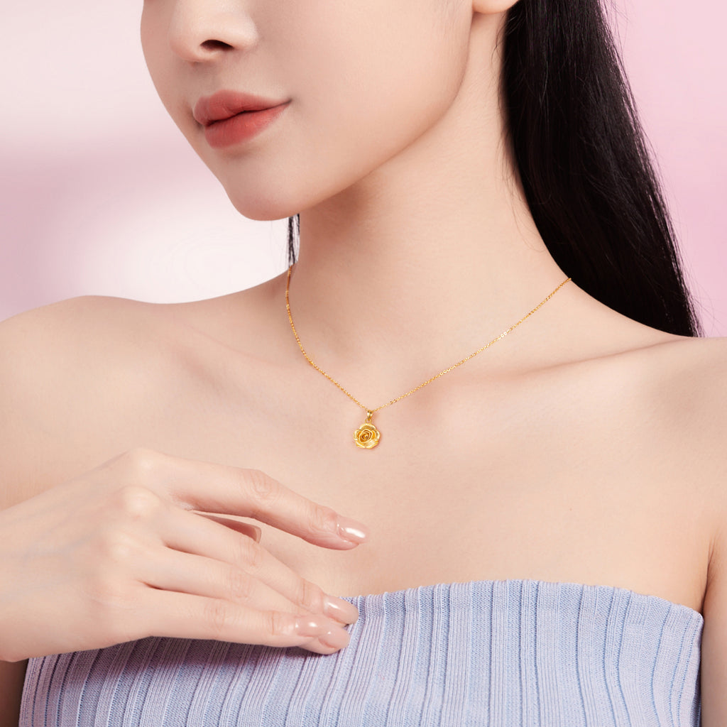 999 24K Gold Pendant Flower 2.5-3g A0413318