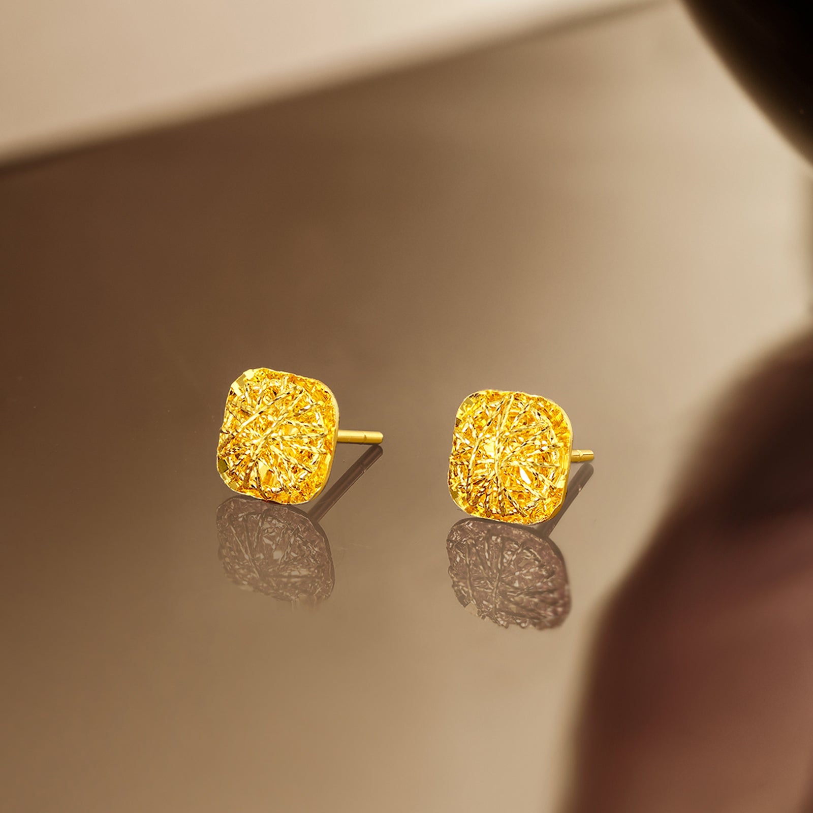 24K Gold Earrings Geometry 1.94-2.24g A0913173