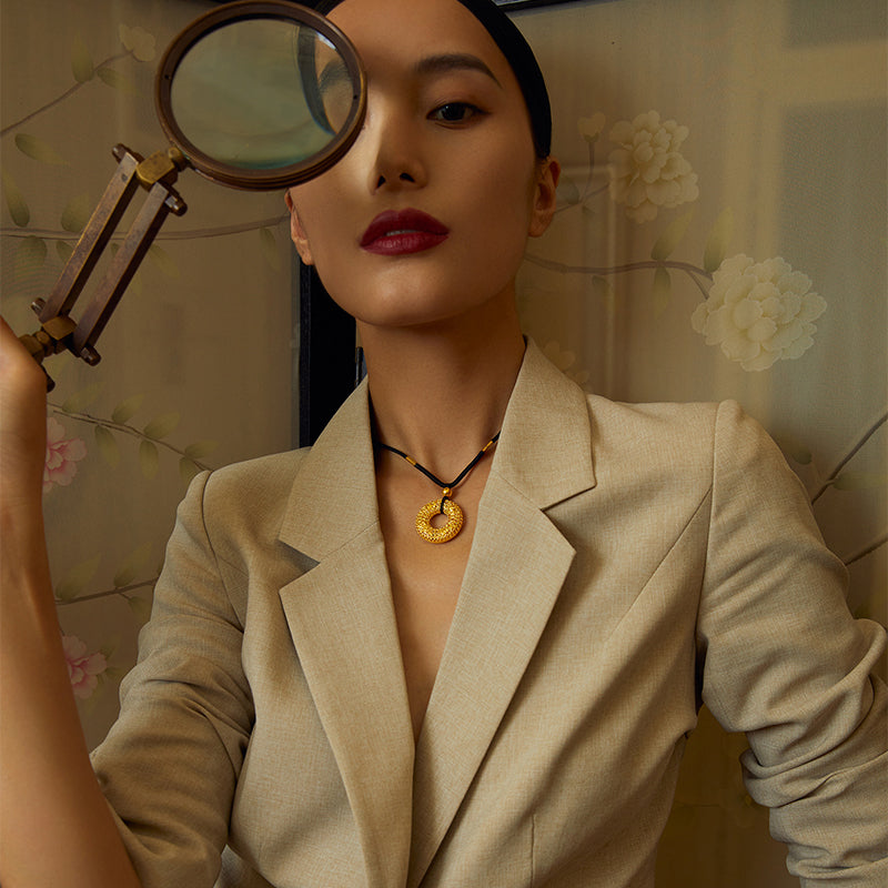 'Antiquity Gold' 999.9 24K Gold Pendant Necklace Peace Buckle 10.5-13.5g A049251