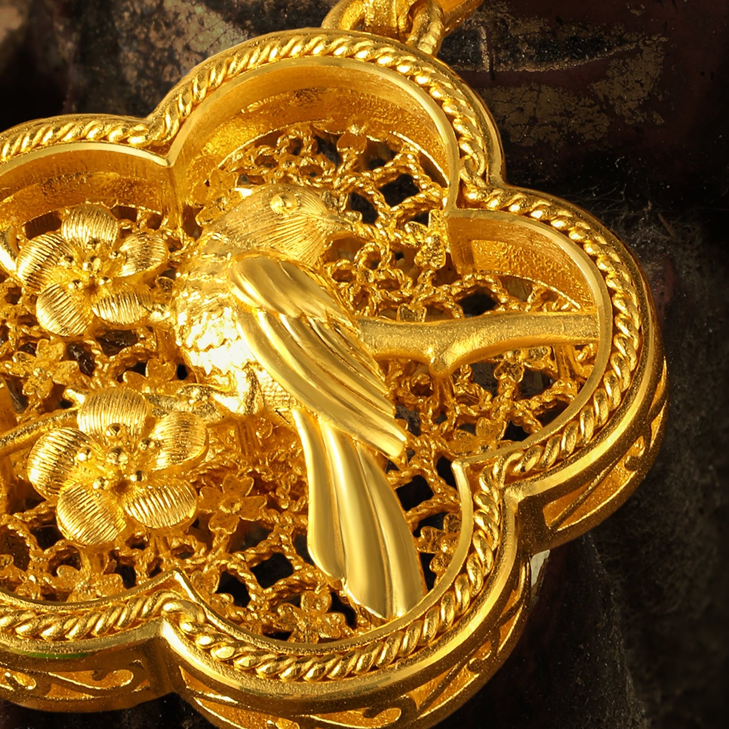 "Chinese Culture Collection - Wood Carving"  24K Gold Pendant   3.41-5.41g A0450085