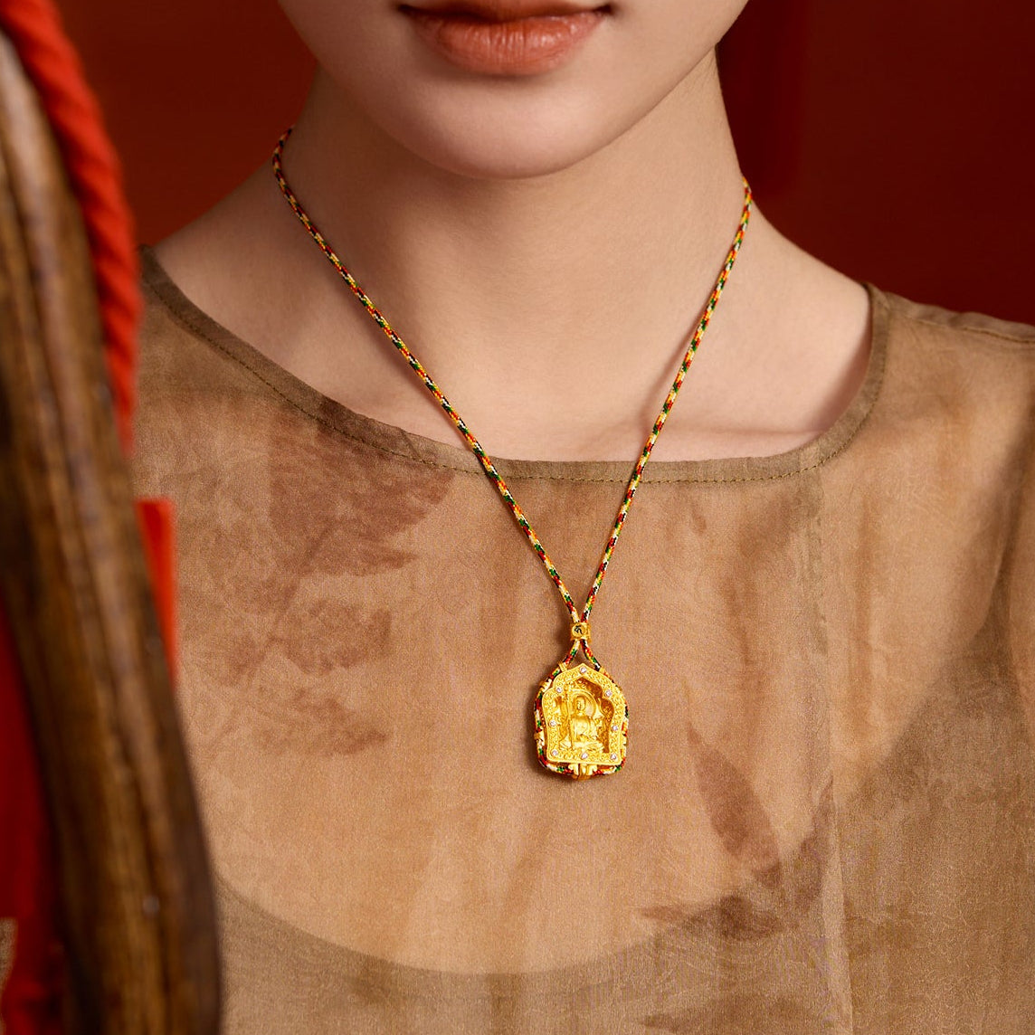 'Jiuhua Mountain' 999.9 24K Gold Pendant Necklace Diamond Ksitigarbha Bodhisattva V0415334