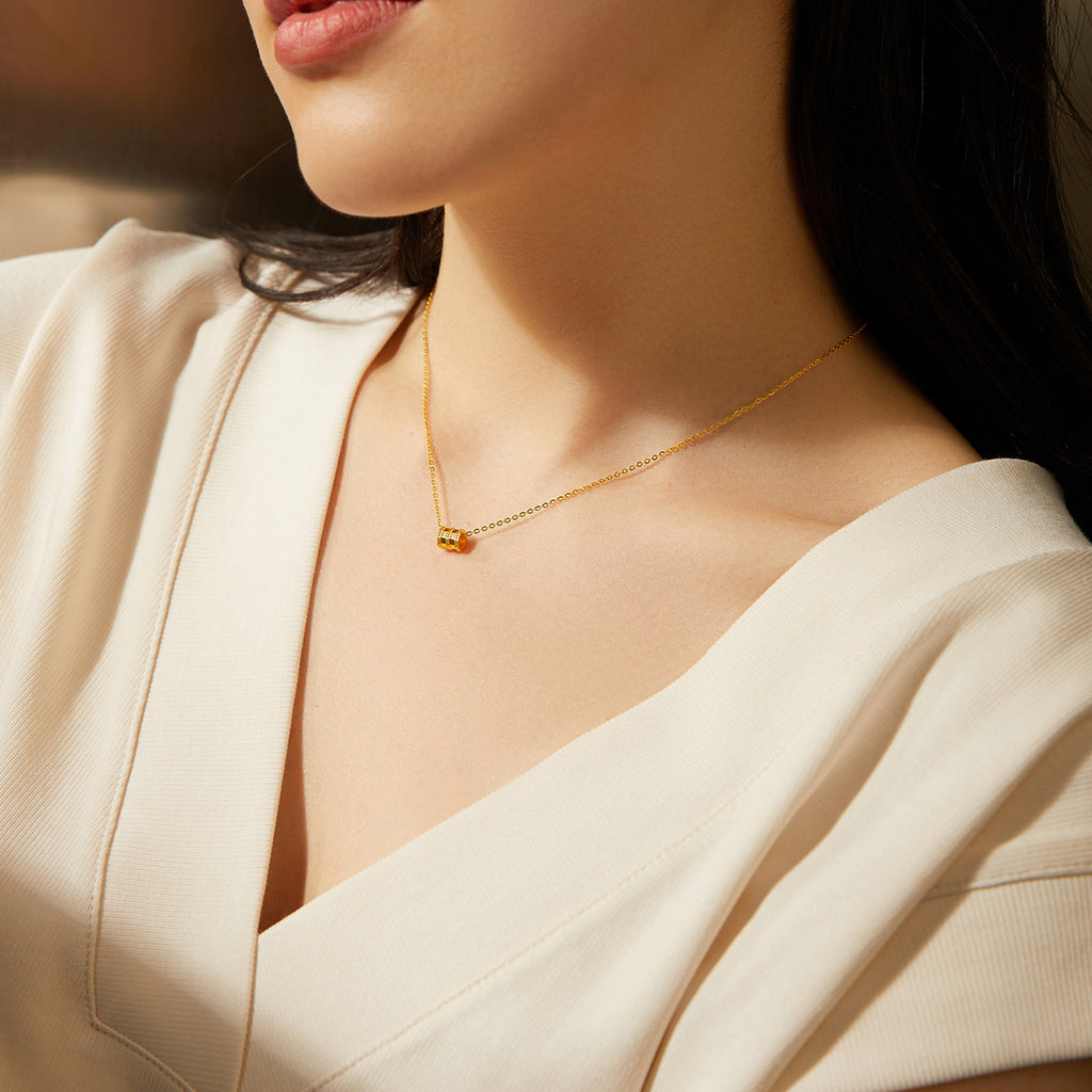 "infinite" 24K Gold Pendant 0.5-0.75g A048775