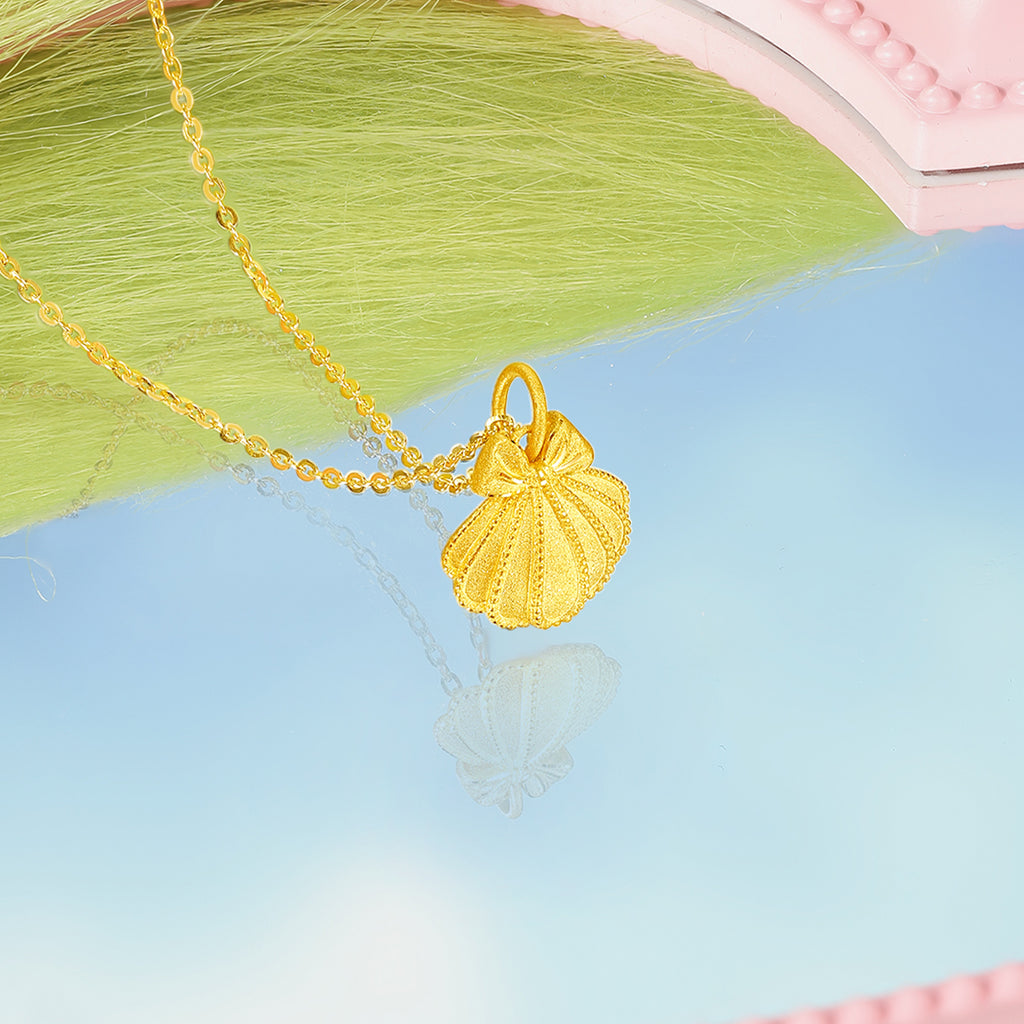 "Fugitive Princess" 999 24K Gold Pendant Shell 1.8-2.1g A0412630