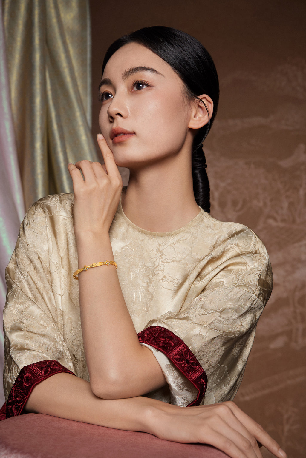 "Chinese Culture Collection-Song Brocade" 999 24K Gold Bangle Bracelet Diamond 0.0025ct 25.55-35.55g W1086879