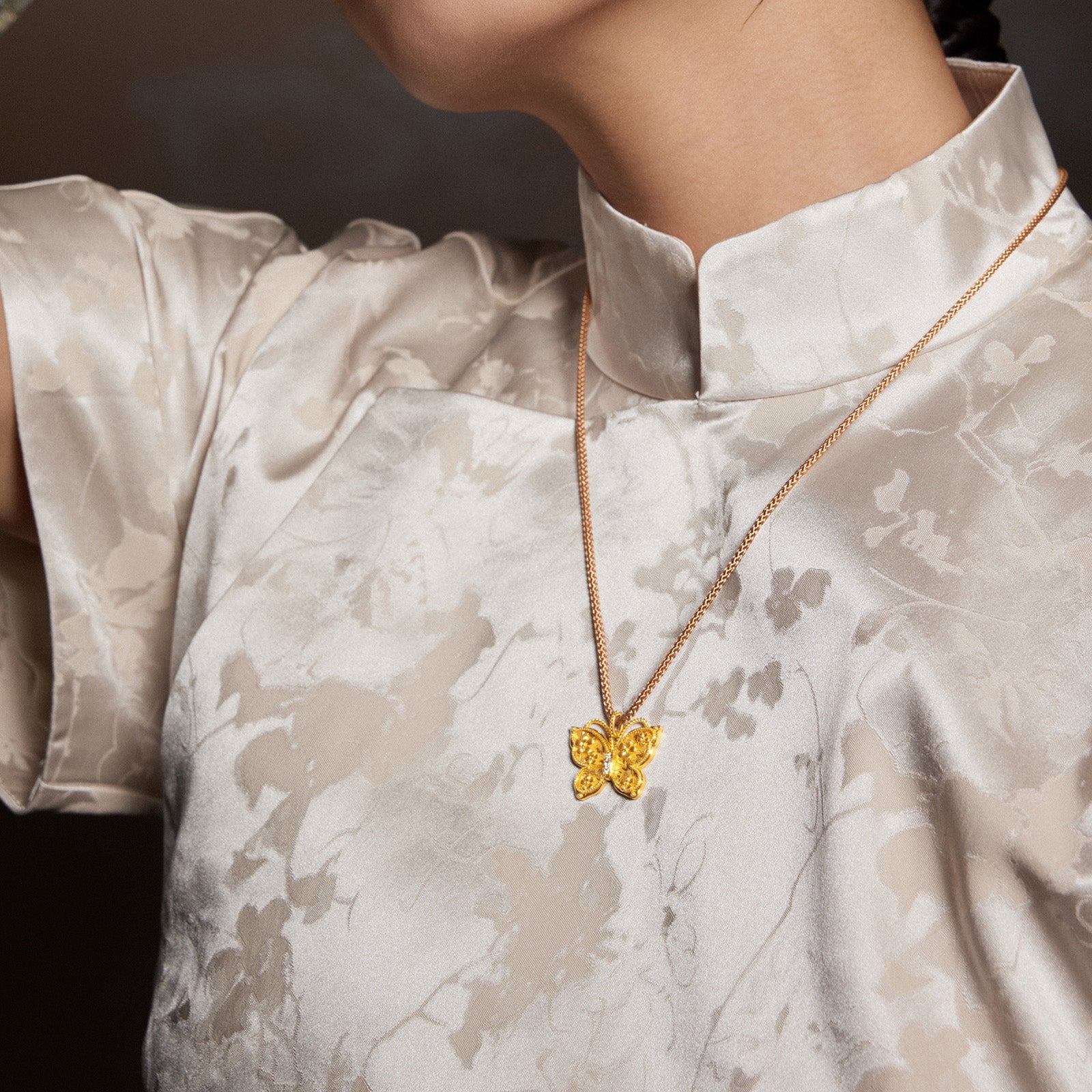 "Chinese Culture Collection - Song Brocade" 24K Gold Pendant Necklace Diamond Butterfly 6.6-8.6g W0423109