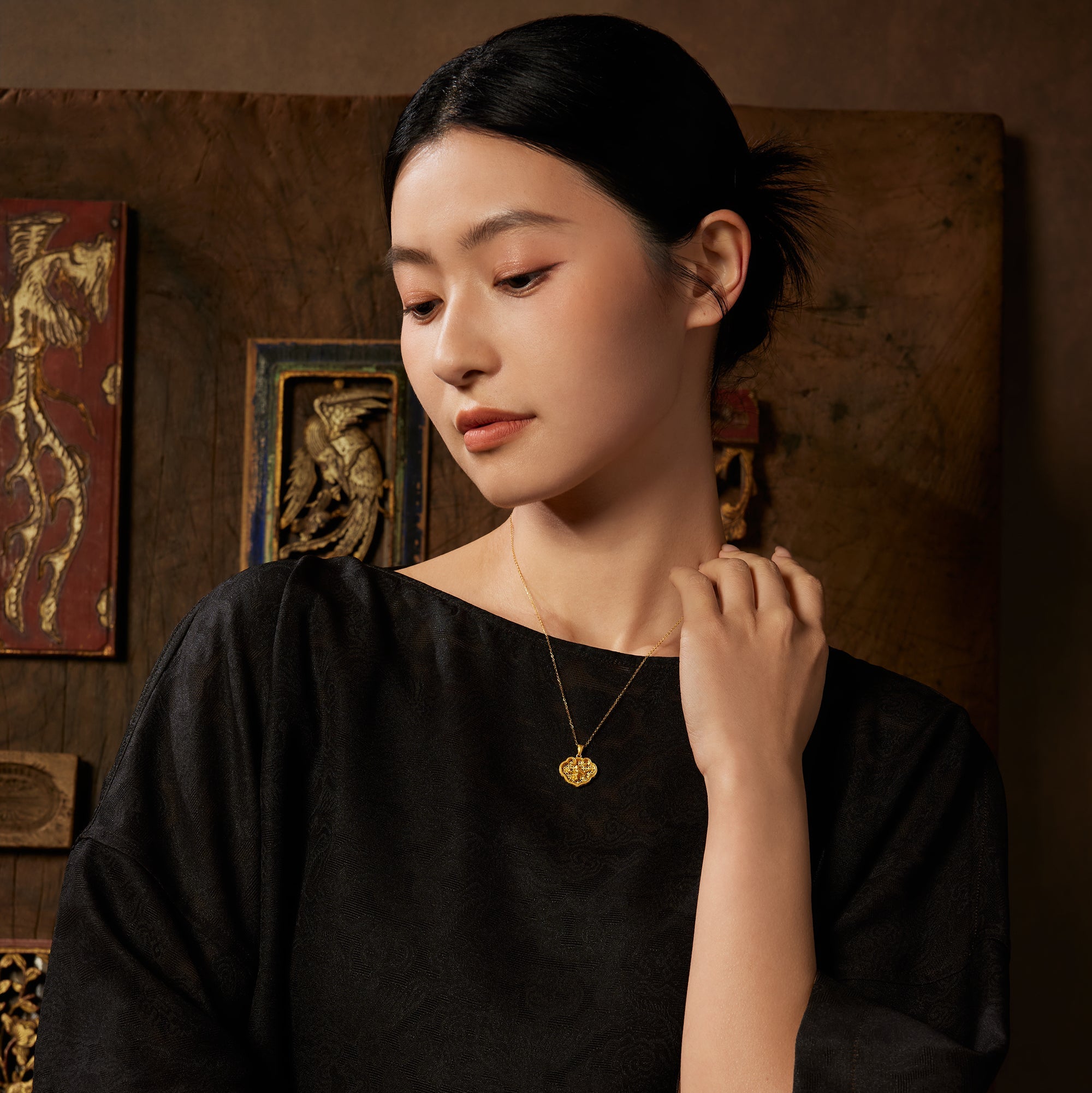 "Chinese Culture Collection - Wood Carving"  24K Gold Pendant   3.03-5.03g A0450086