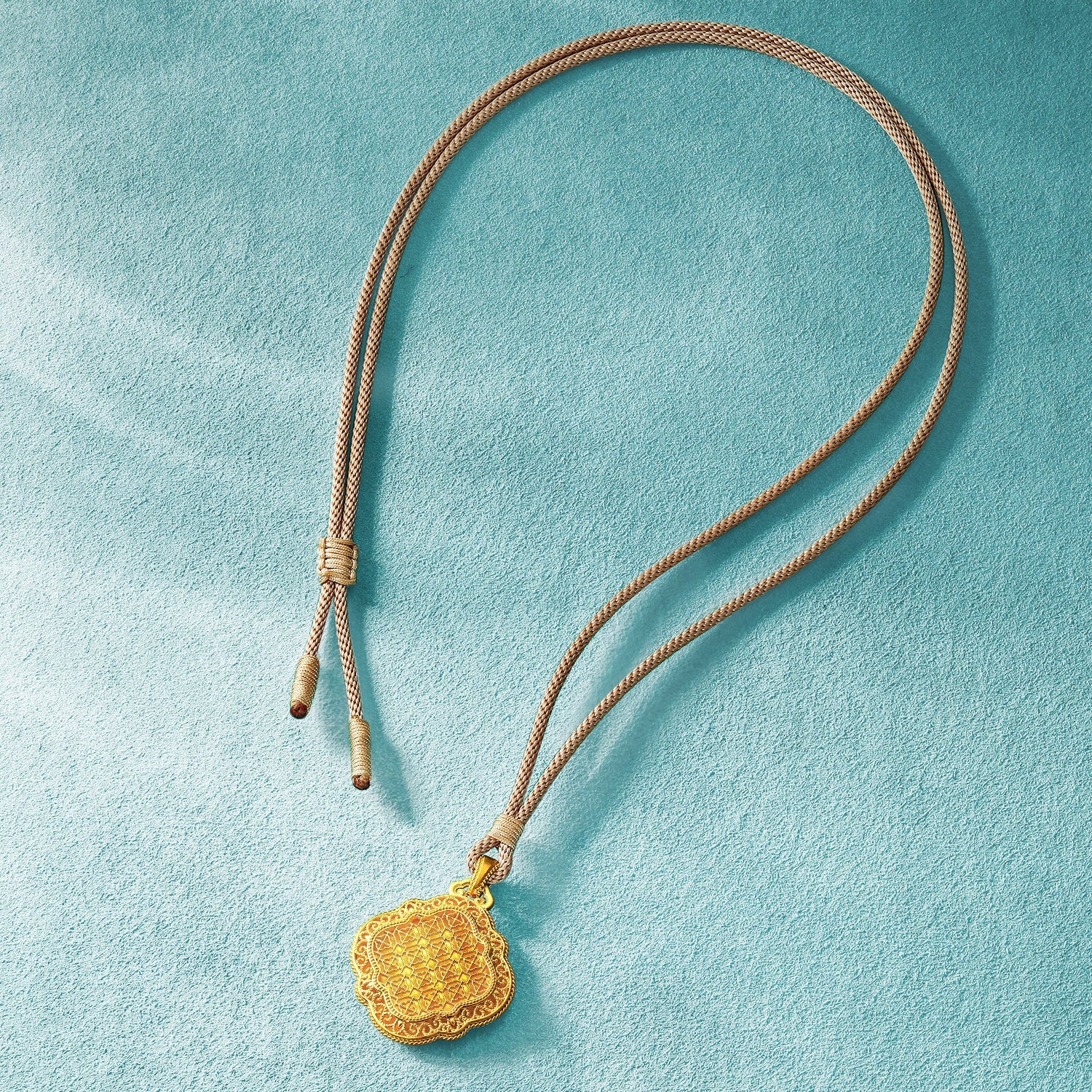 "Chinese Culture Collection - Ru Ware" 24K Gold Pendant Diamond 0.0045ct Shell Lotus 10-12g W0448093