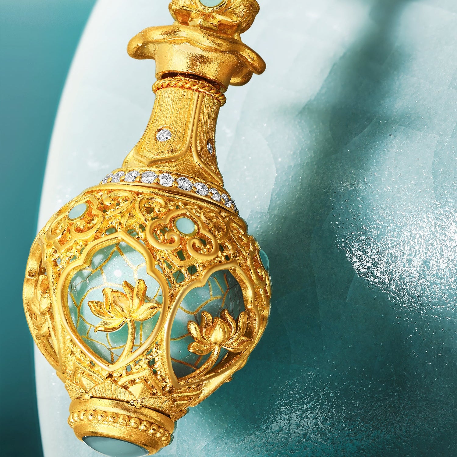 "Chinese Culture Collection - Ru Ware" 24K Gold Pendant Diamond 0.005ct Lotus 9.45-11.45g W0448090
