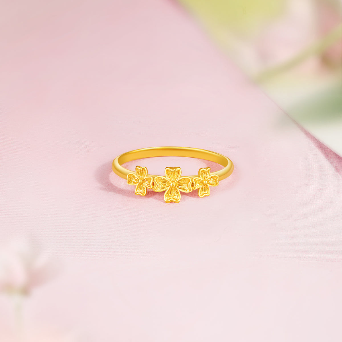 “Dream in the Garden” 24K Gold Ring Flower 2.1-2.7g A0115910