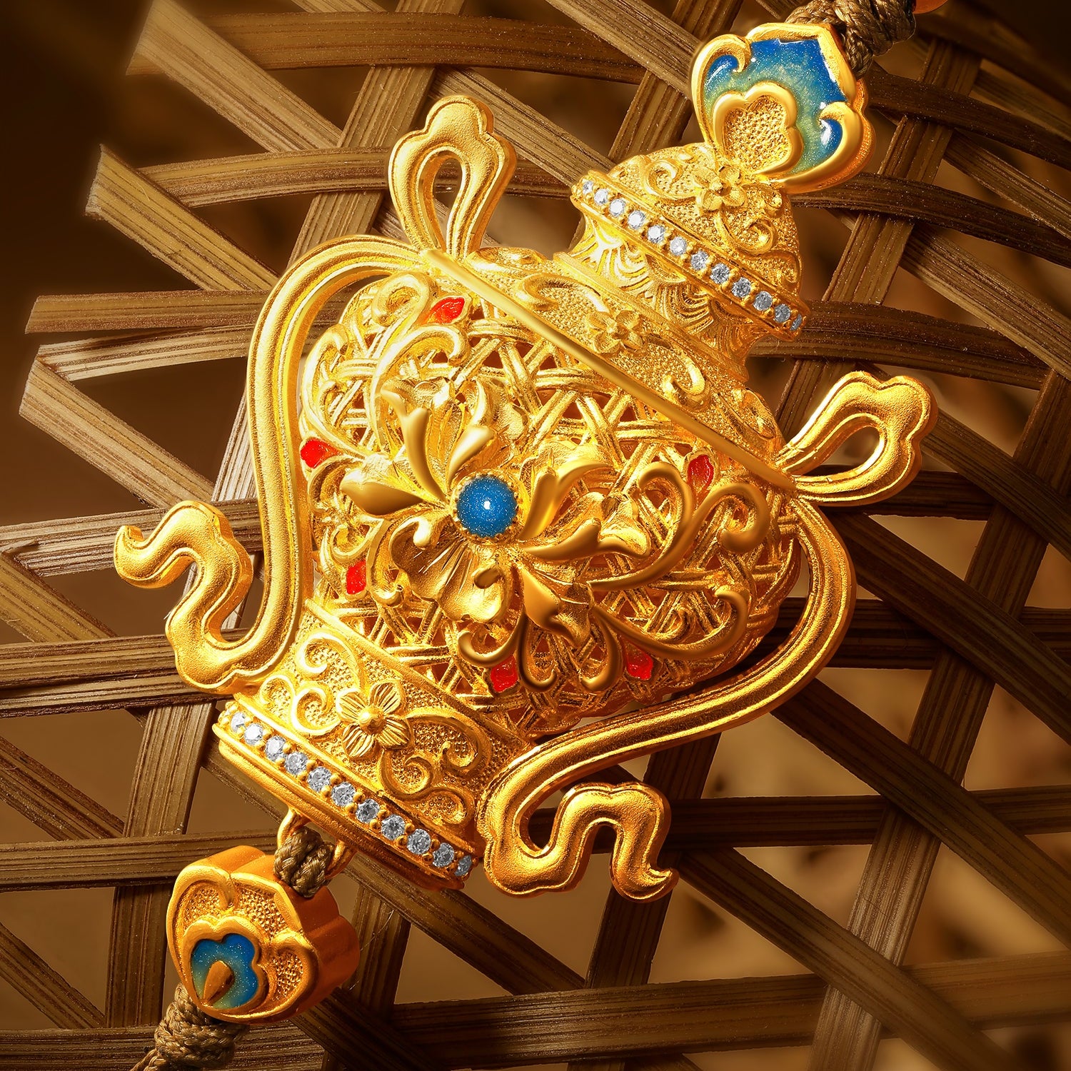 "Chinese Culture Collection - Woven Bamboo" 24K Gold Pendant Necklace Diamond 0.002ct Chinese Vase 20.1-22.1g W0423494