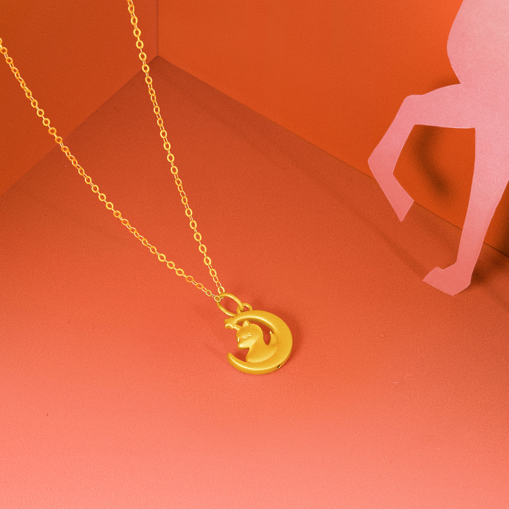 "Year of the Horse" 24K Gold Pendant Moon Horse 1-1.3g A0415517