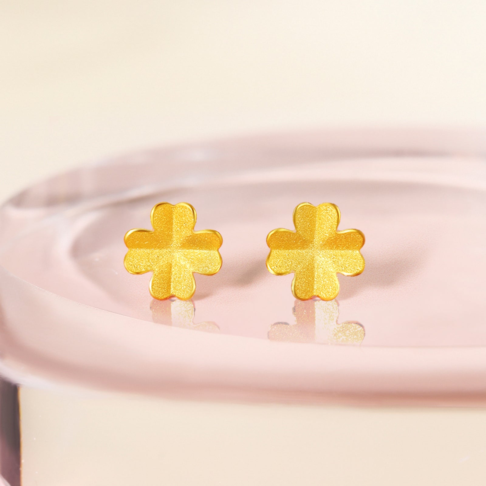 24K Gold Earrings Clover 0.61-0.81g AA096009