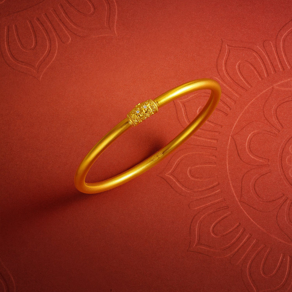 "Jiuhua Mountain" 24K Gold Diamond Lotus Closed Bangle W1034749