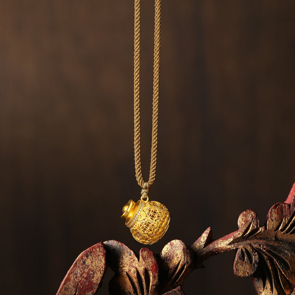 "Chinese Culture Collection - Wood Carving"  24K Gold Pendant  Diamond 0.002ct  0 Fortune Bag 8.76-11.26g W0448137