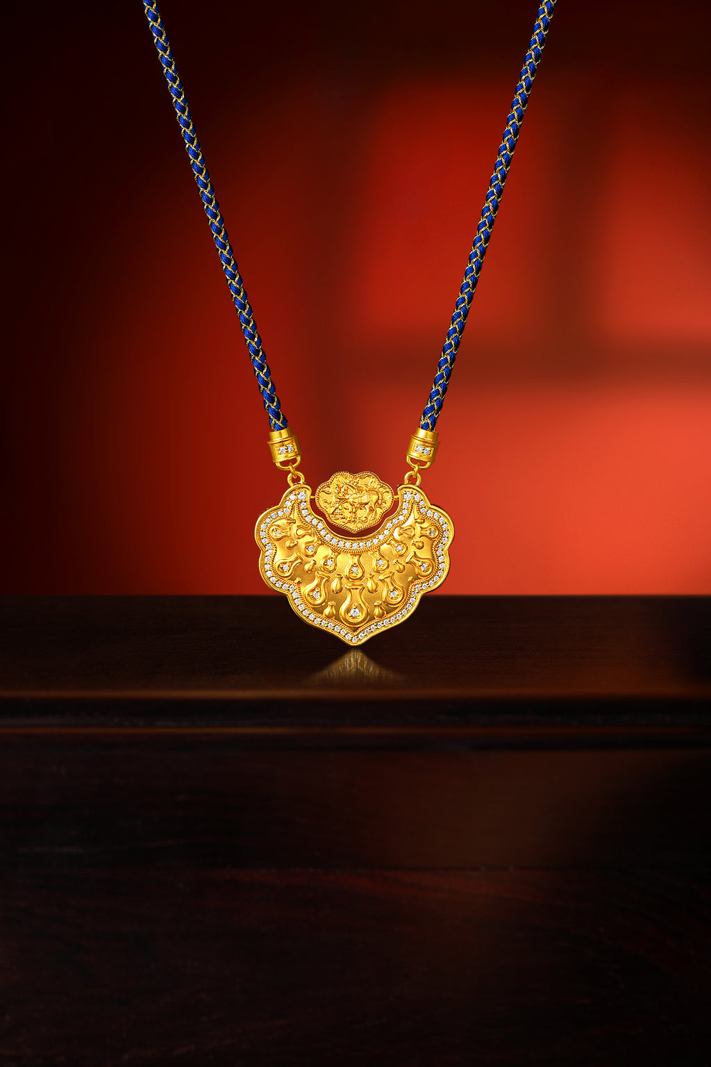 "Chinese Culture Collection - Dan Qing"999 24K Gold Pendant Diamond 0.0039ct 0.003ct Ruyi 32-37g W0449931