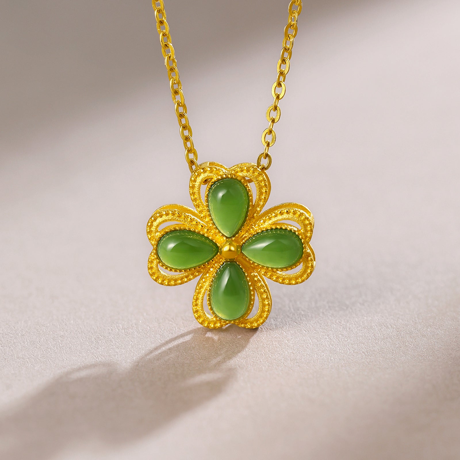 999.9 24K Gold Pendant Heitian Jade 1.3-1.5g Clover Y0411648
