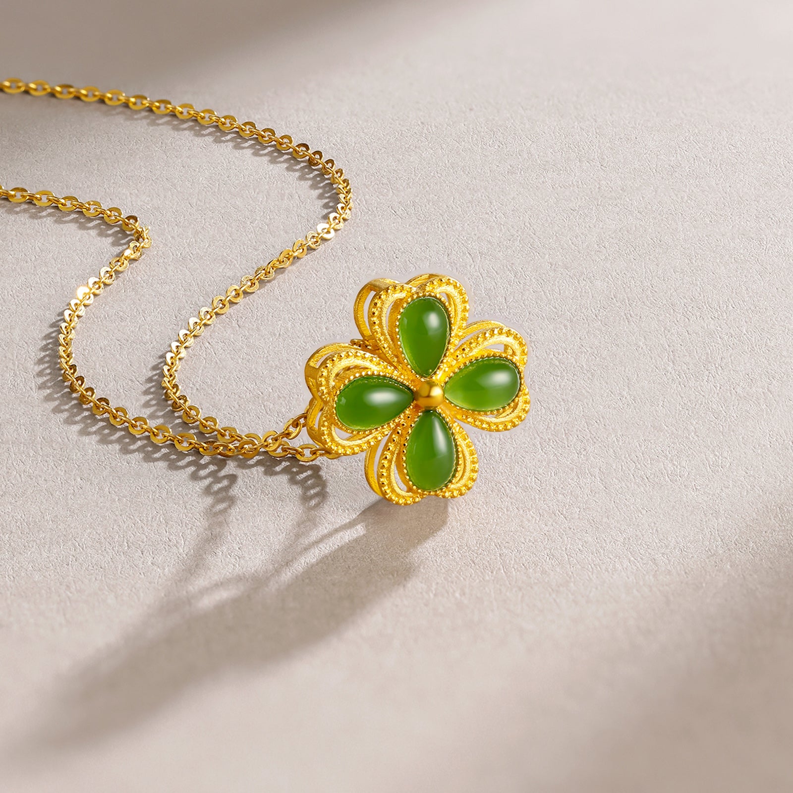 999.9 24K Gold Pendant Heitian Jade 1.3-1.5g Clover Y0411648