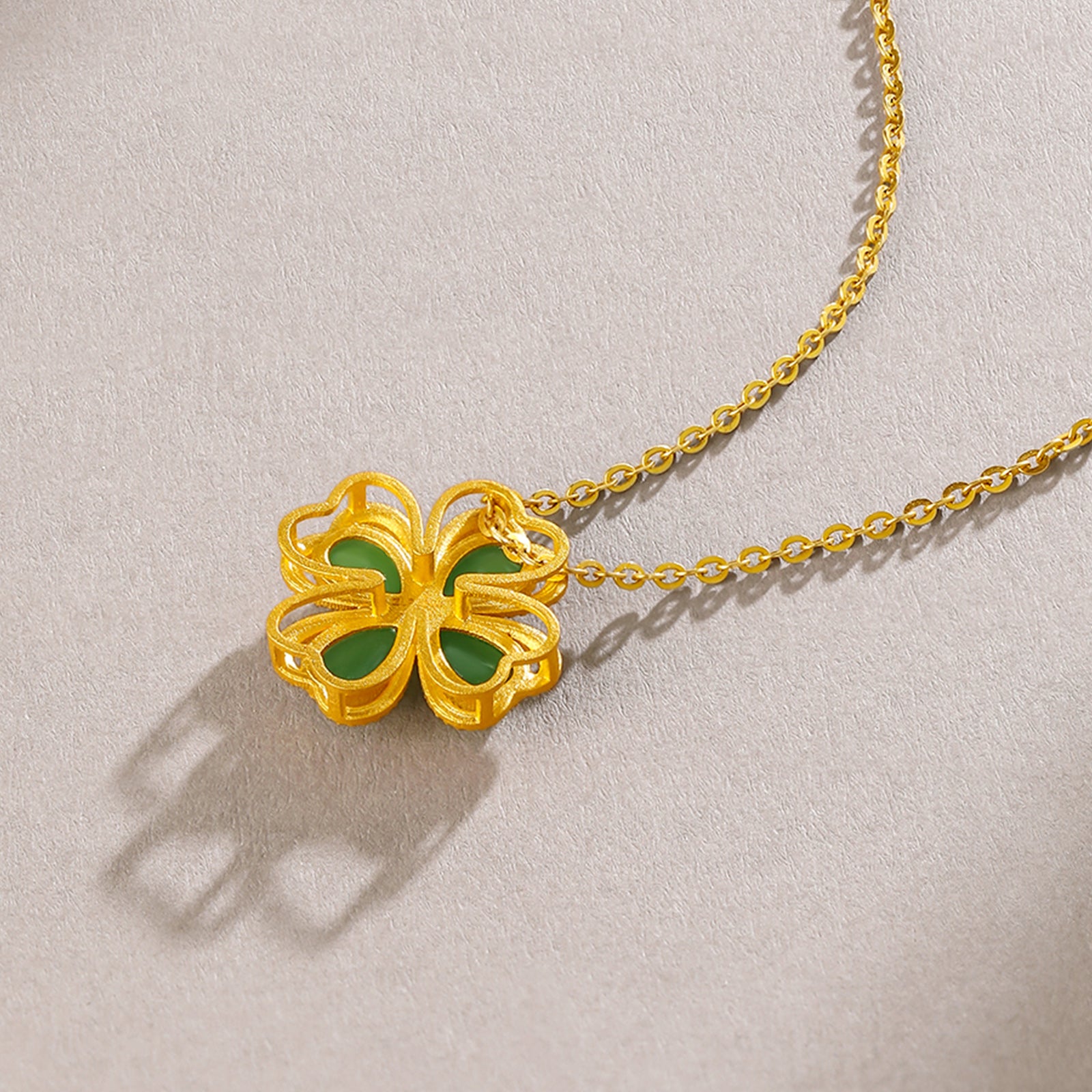 999.9 24K Gold Pendant Heitian Jade 1.3-1.5g Clover Y0411648