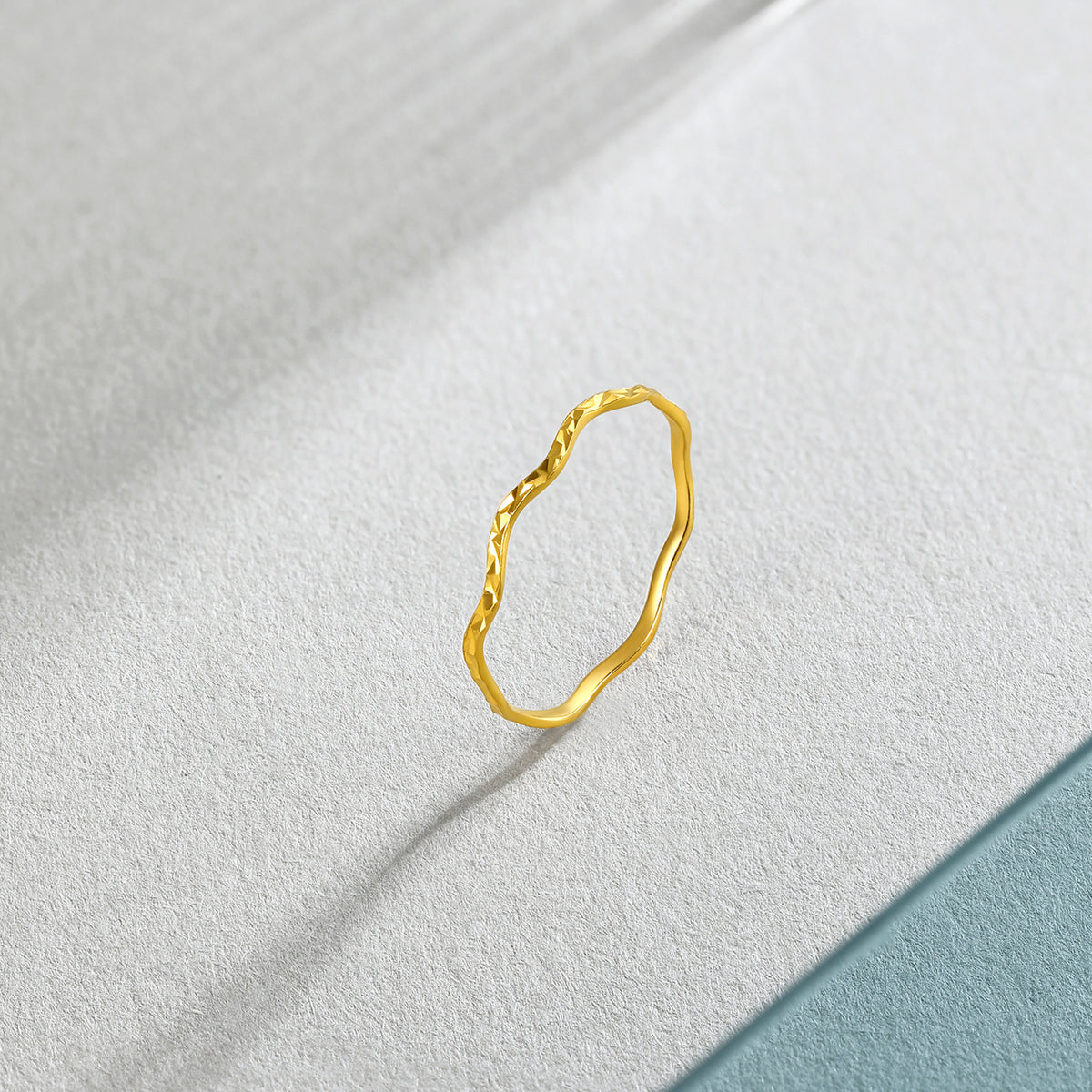 "Infinite" 24K Gold Ring 0.6-0.9g AW015681
