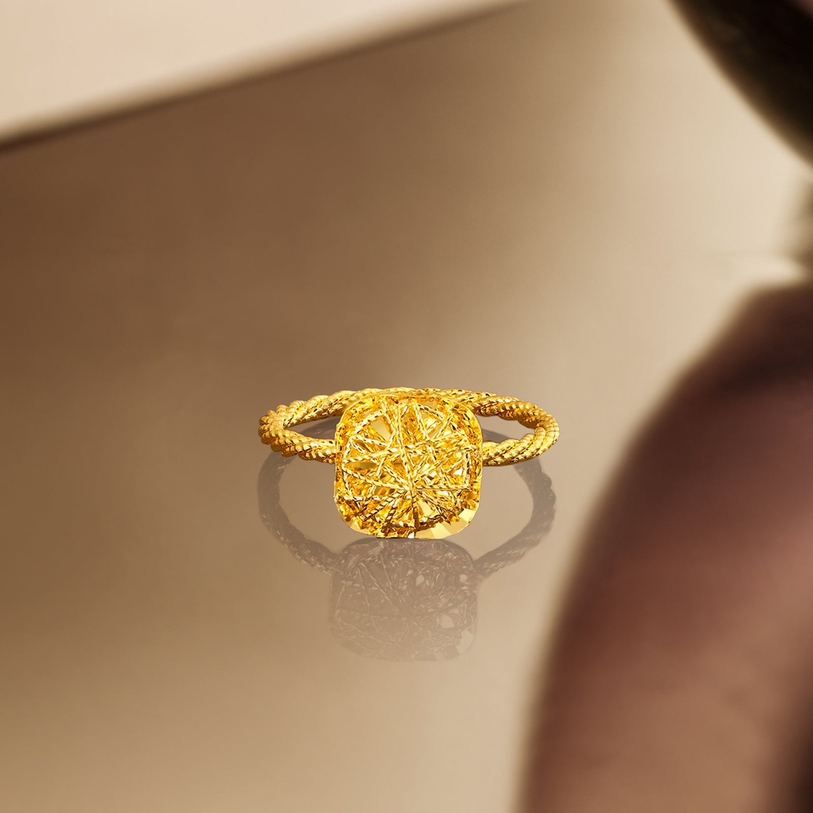 24K Gold Square Geometric Ring 2.4-2.8g A0113174